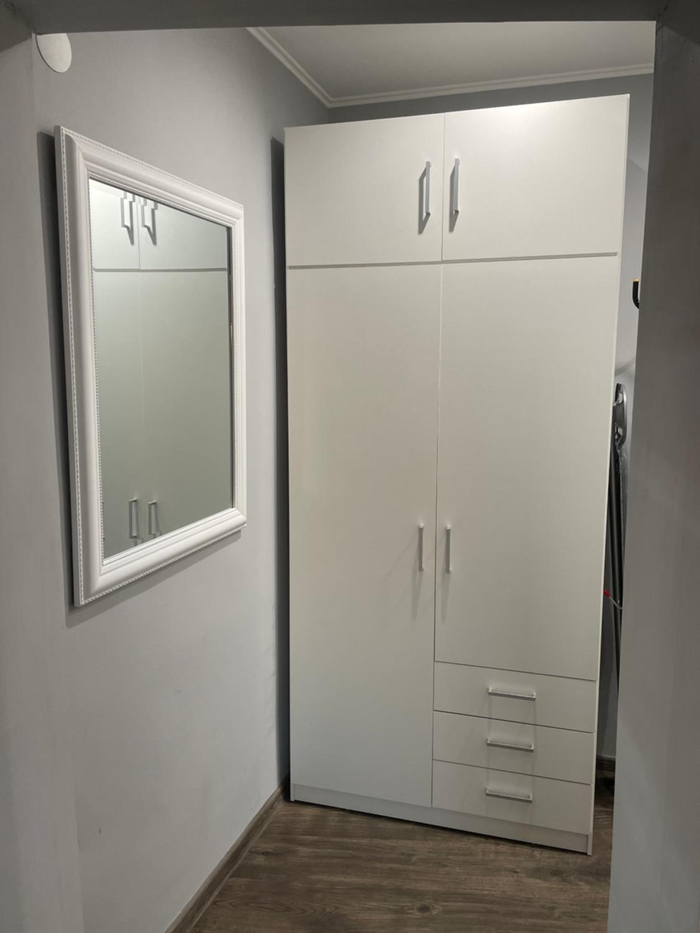 One-Bedroom Apartment photo 2