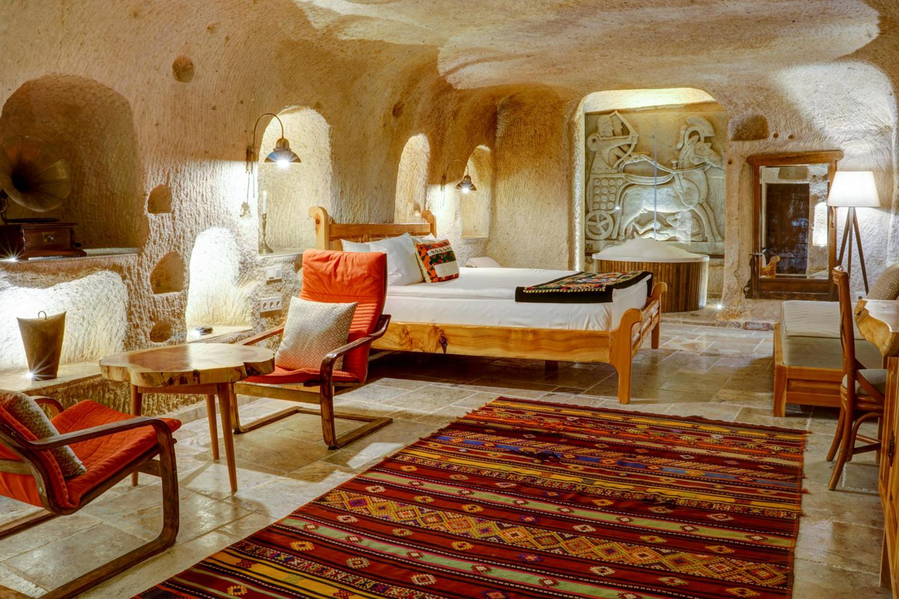 Executive Cave Suite - Photo 37