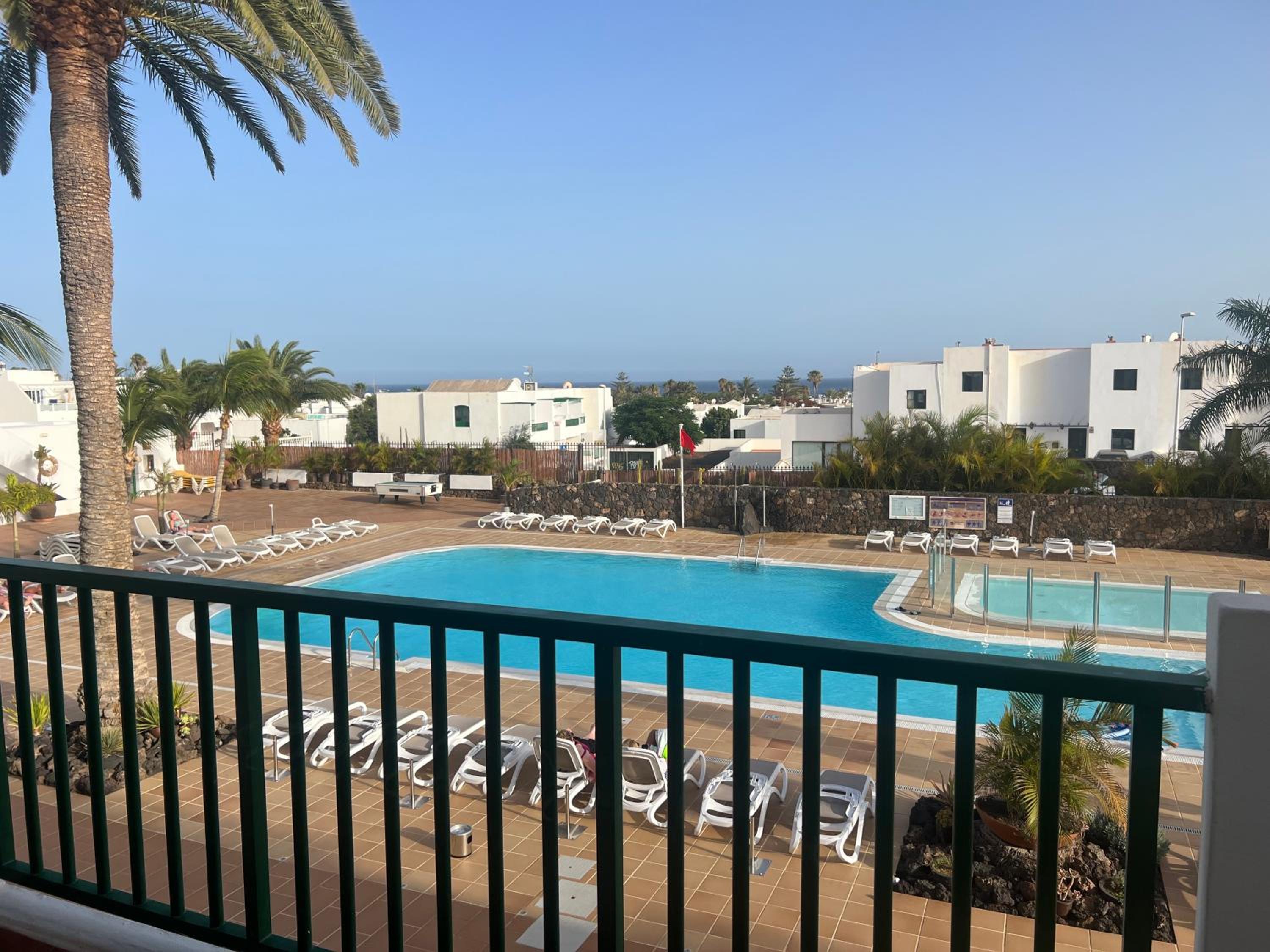 One-Bedroom Apartment with Pool View or Partial Pool View (2 Adults + 1 Child) photo 3