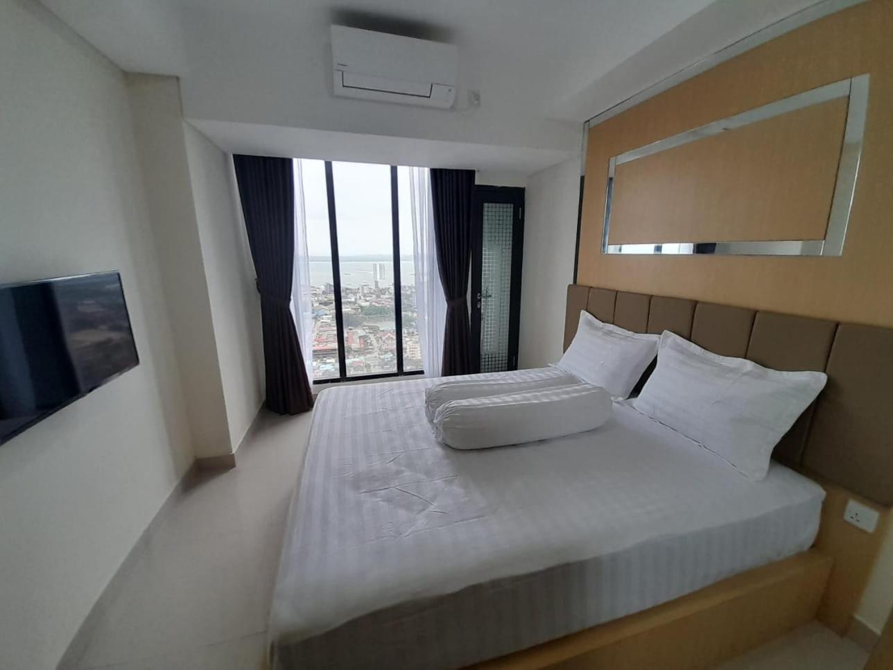 Studio Apartment photo 1