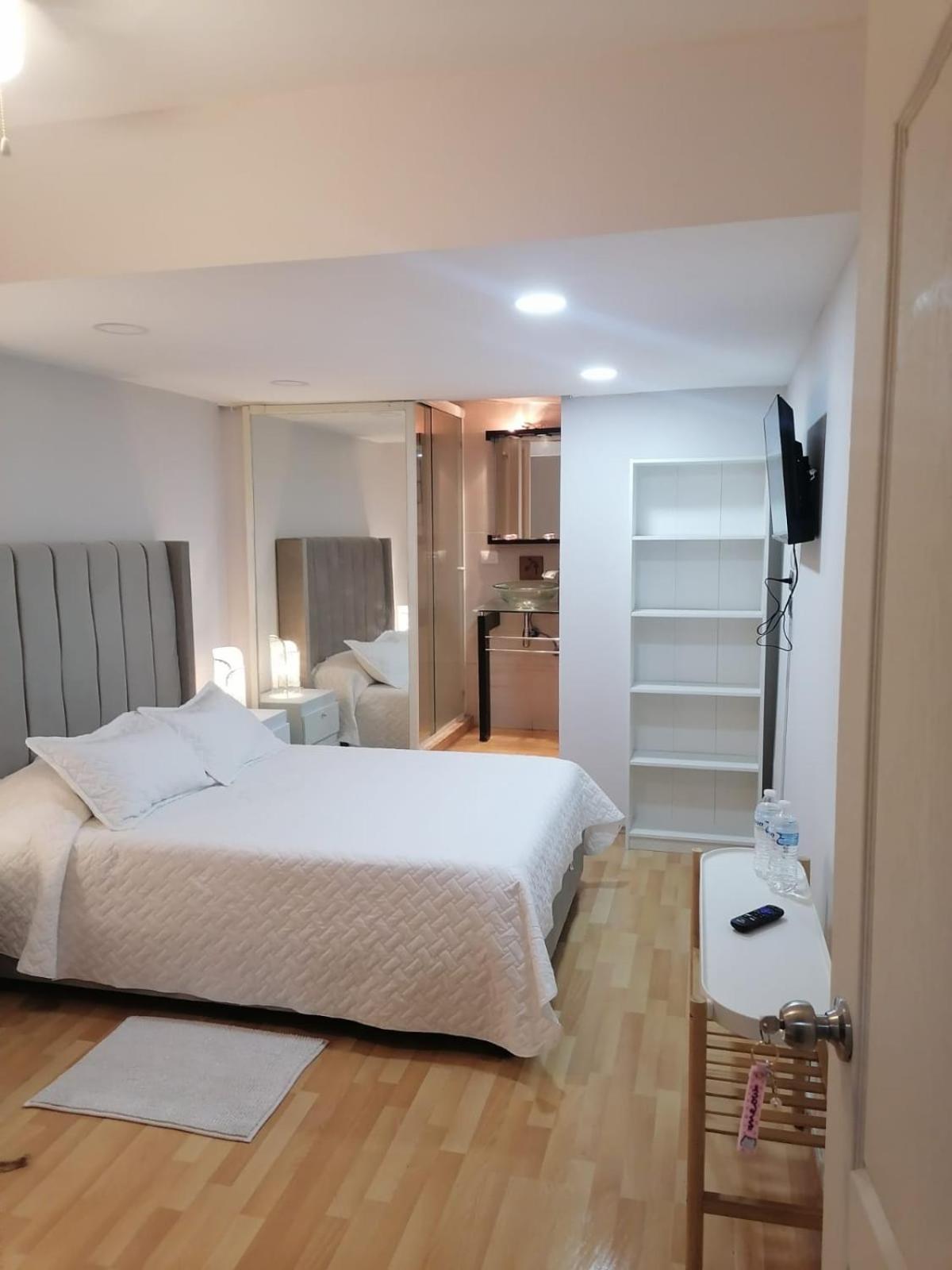 Deluxe Double Room - Photo 8