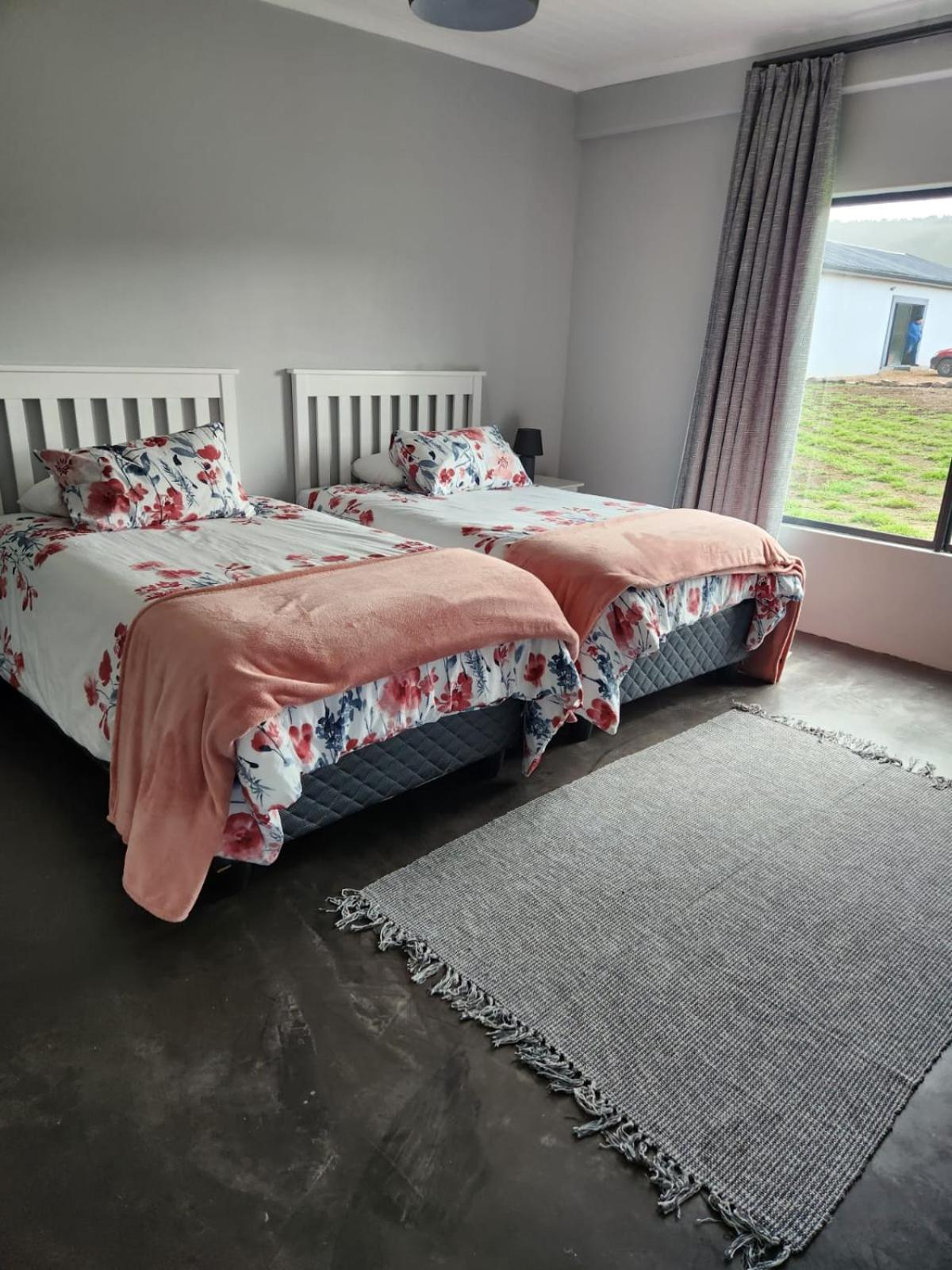 Two-Bedroom House photo 3