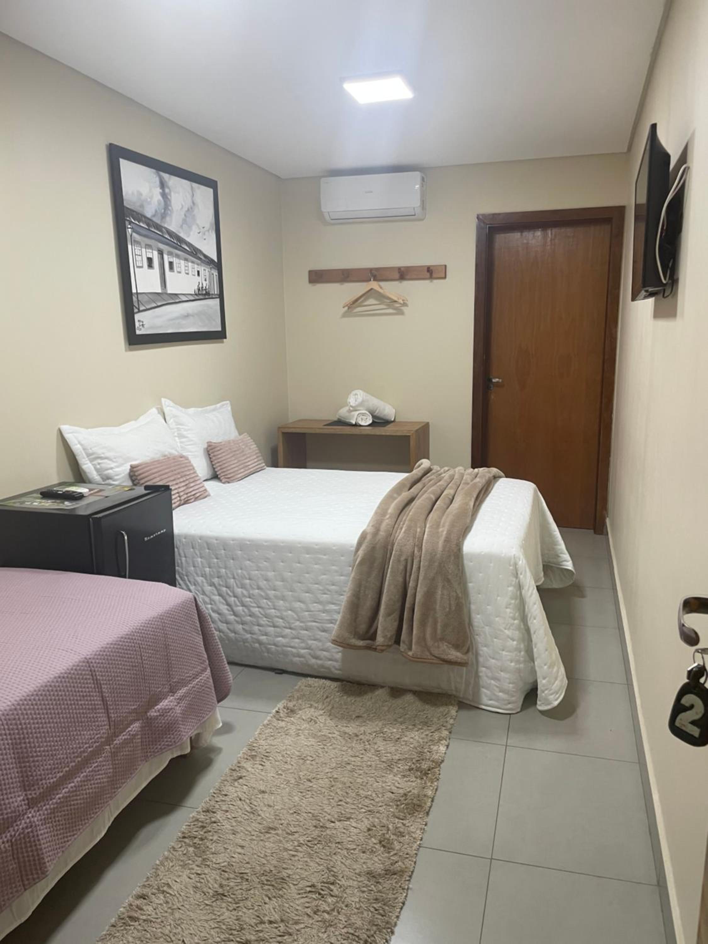 Triple Room with Bathroom - Photo 4