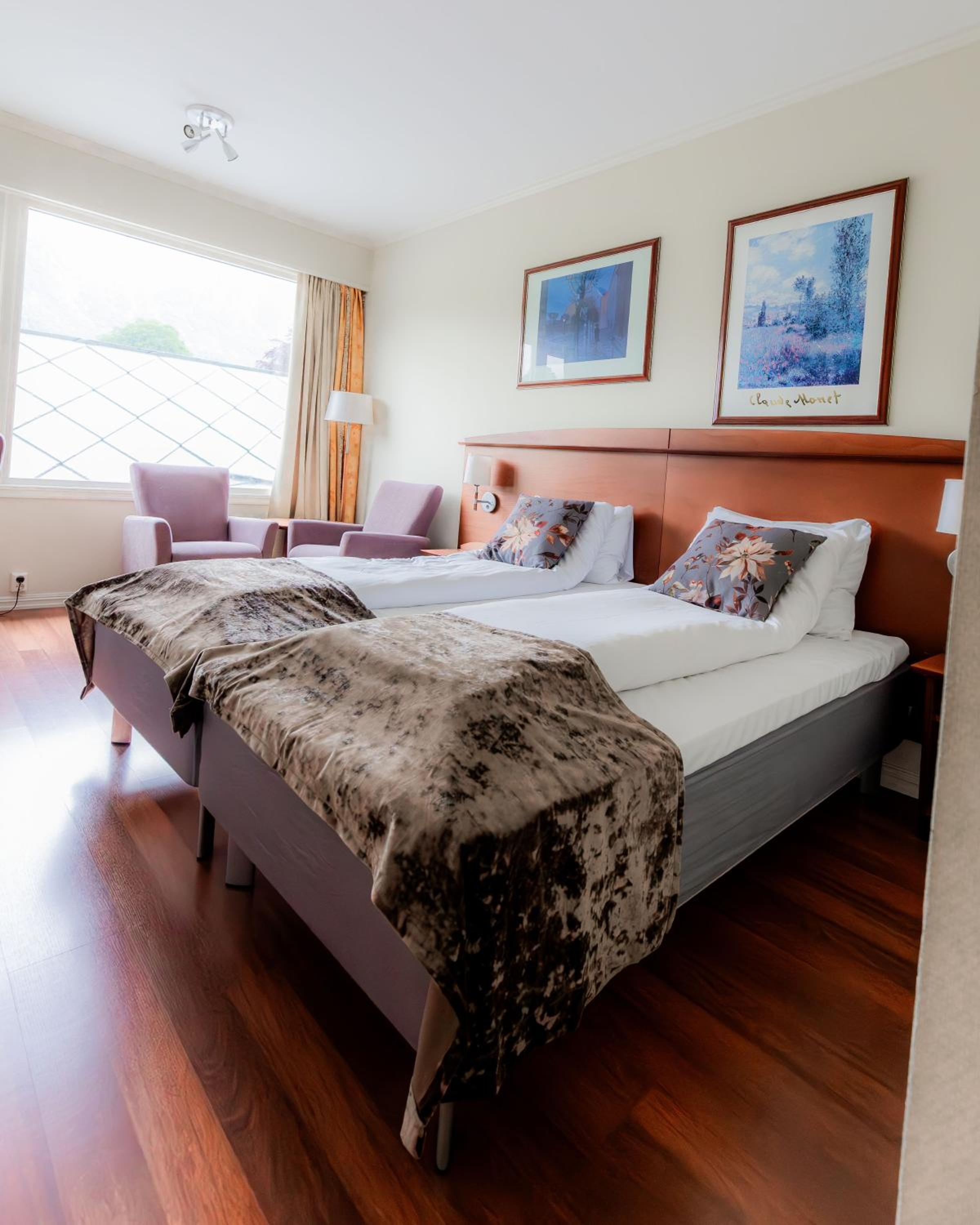 Double or Twin Room - Photo 4