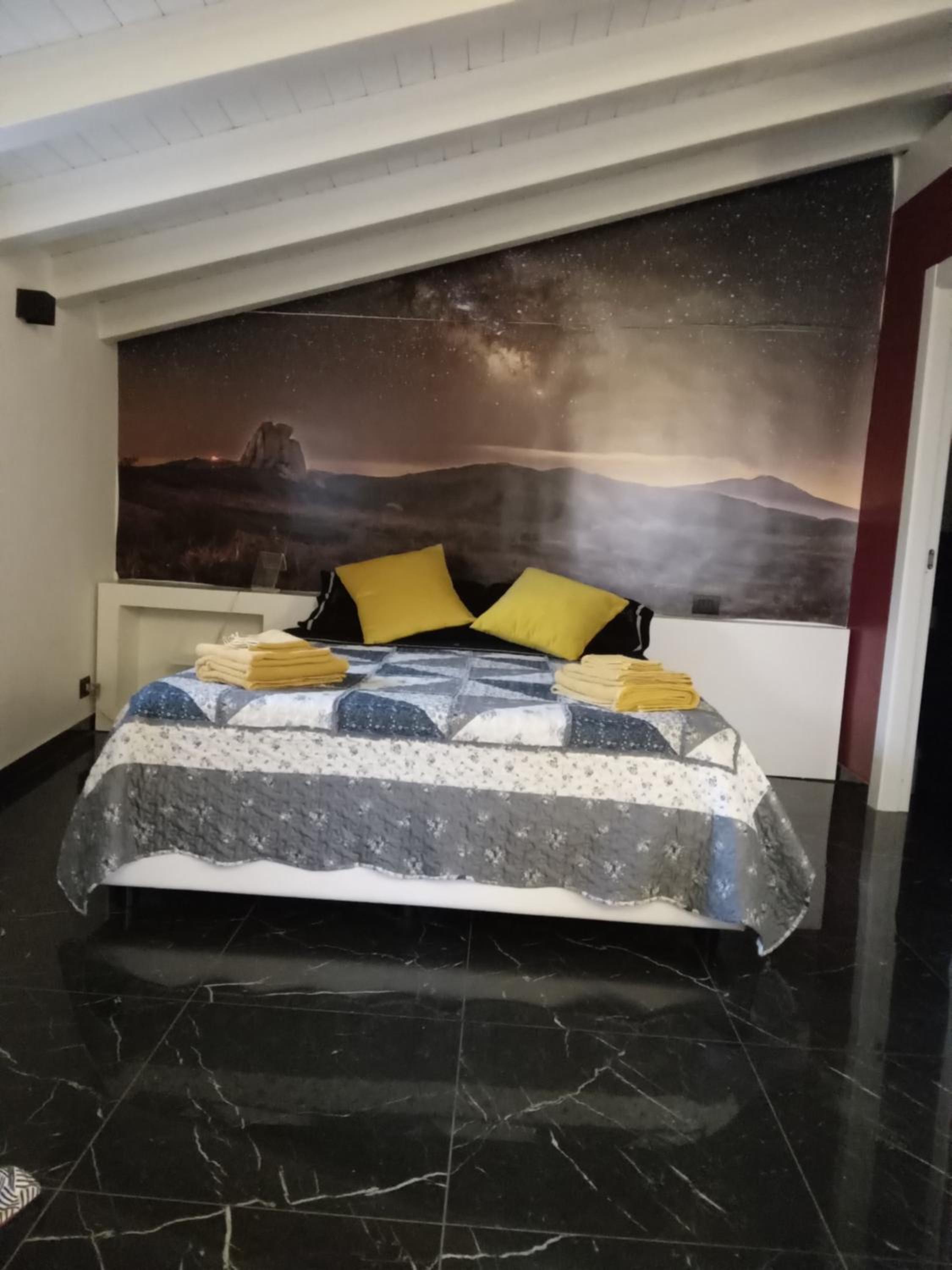 One-Bedroom House - Photo 15