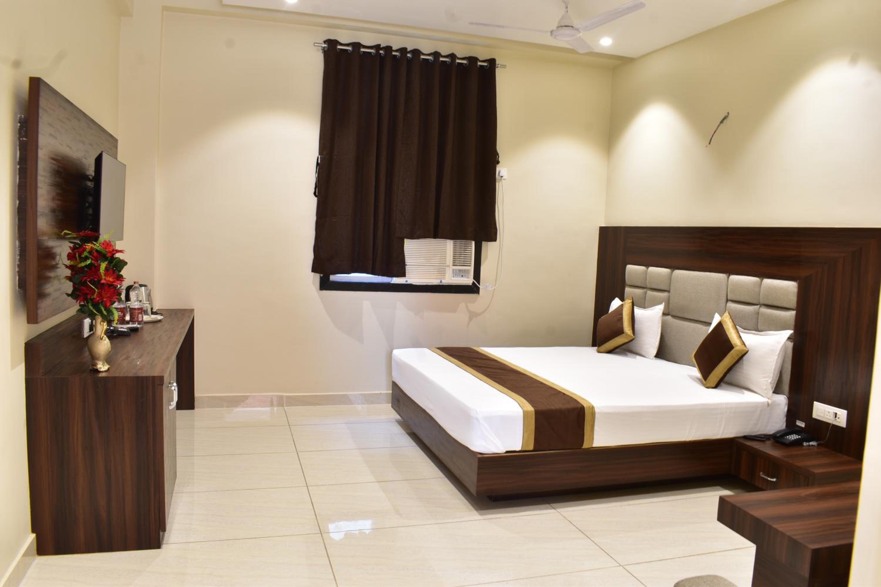 Double Room - Photo 17