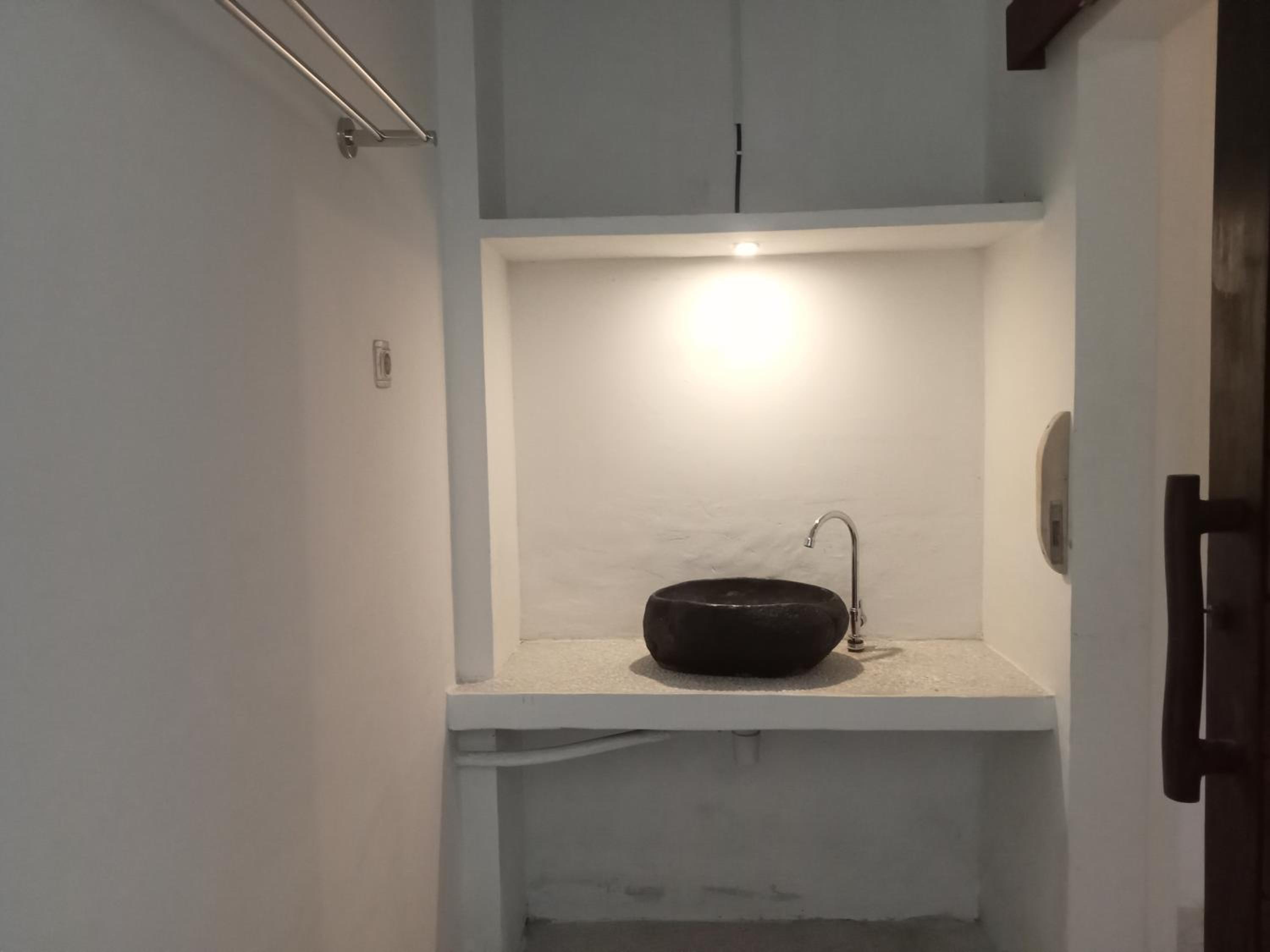 Standard Double Room - Photo 6