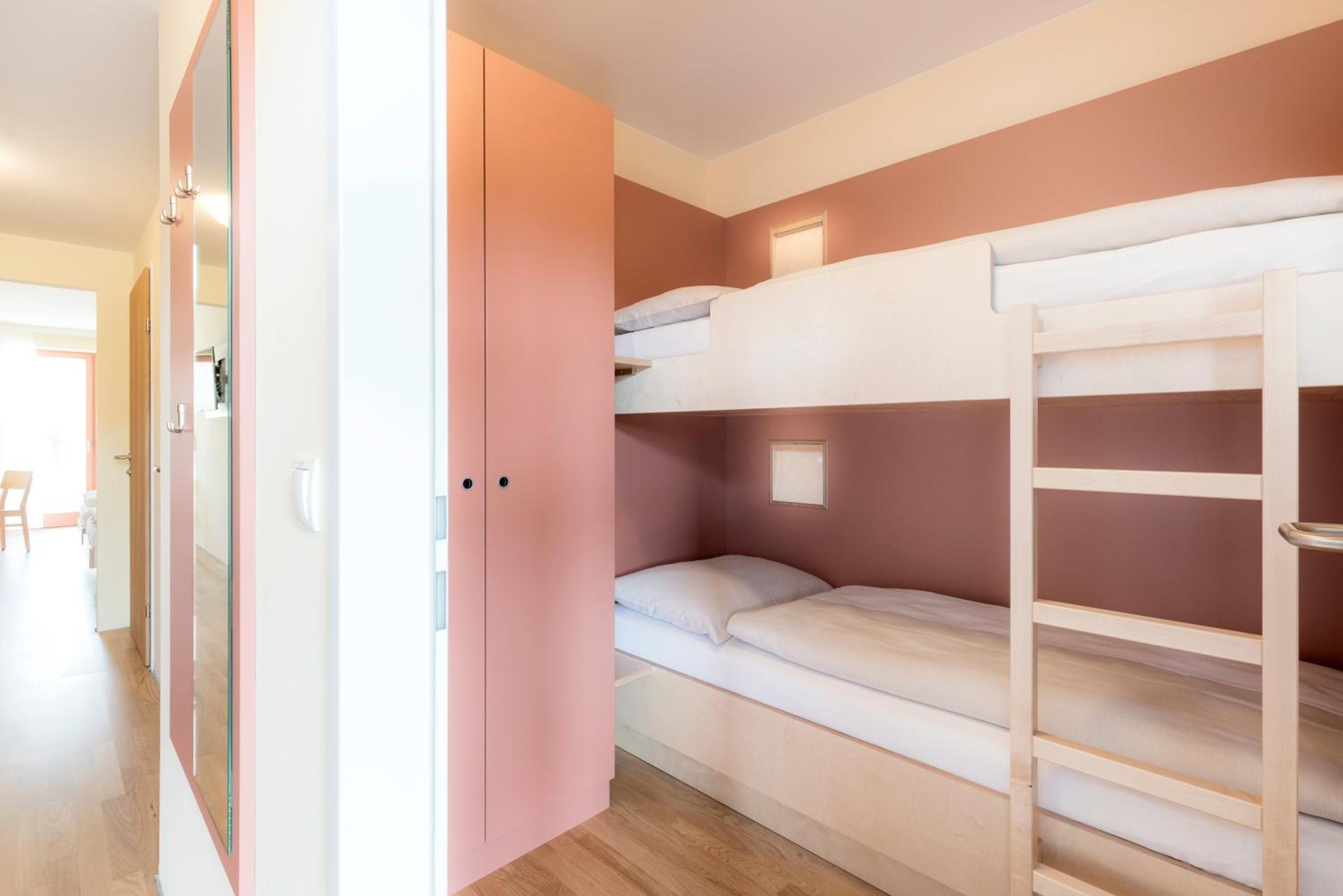 Quintuple Room (5 Adults) photo 1