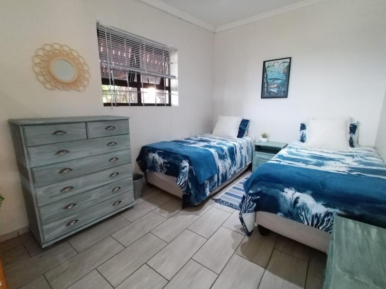Four-Bedroom House photo 2