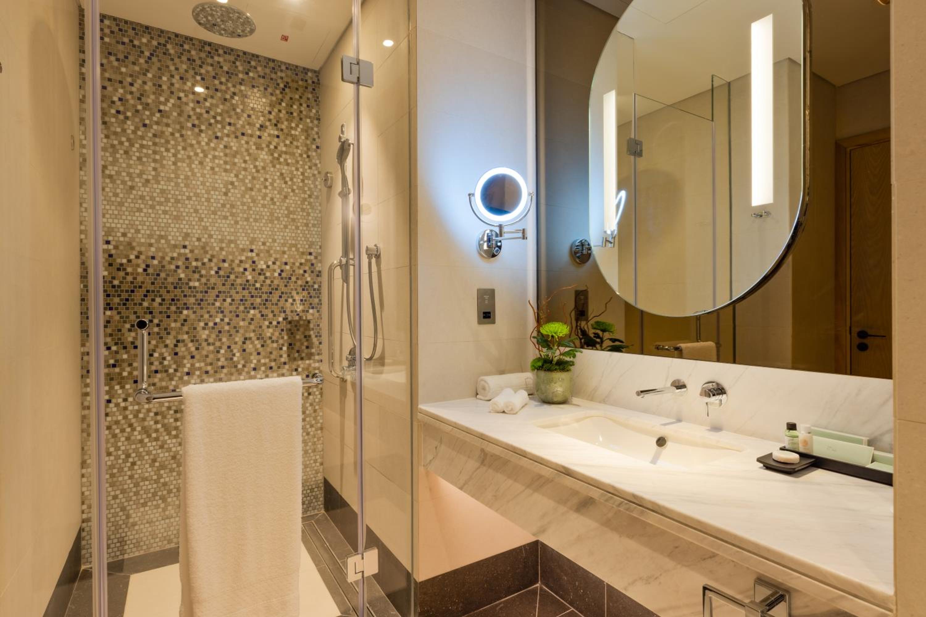 One Bedroom Suite with Two Double Beds - Non Smoking - Photo 2
