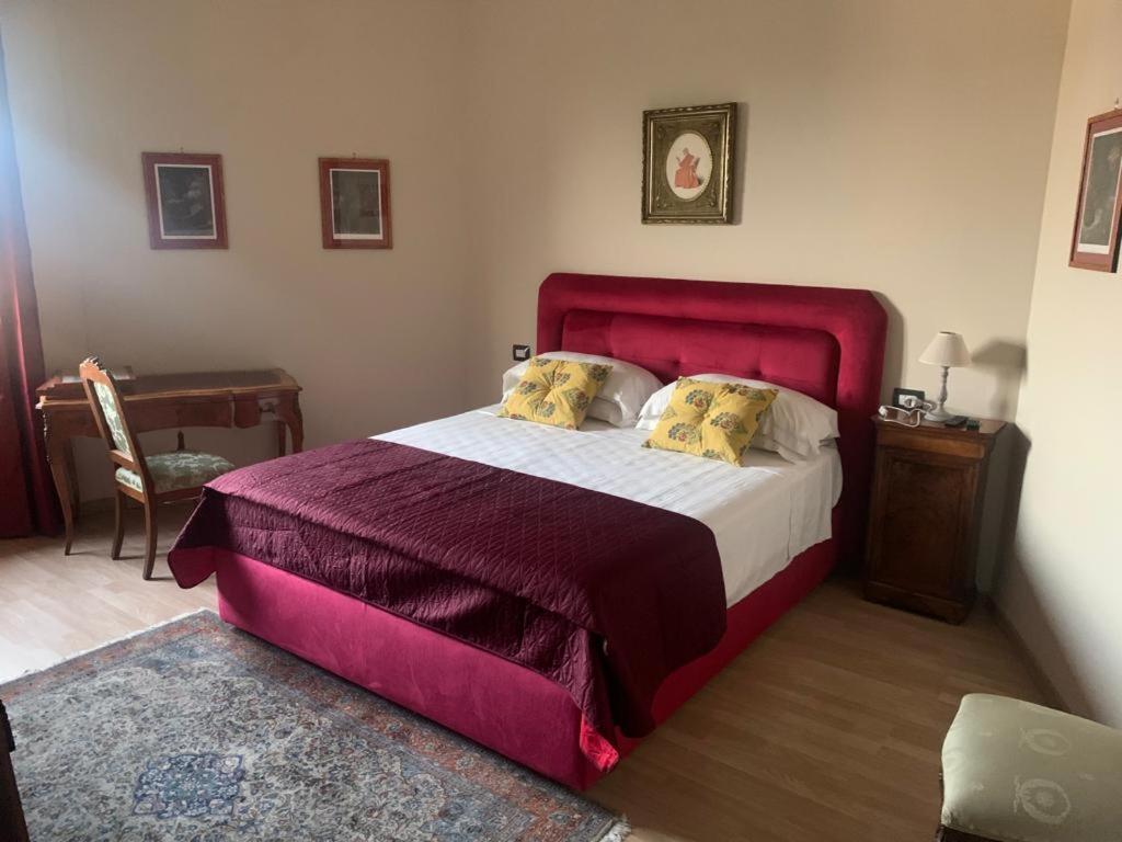 King Room with Mountain View