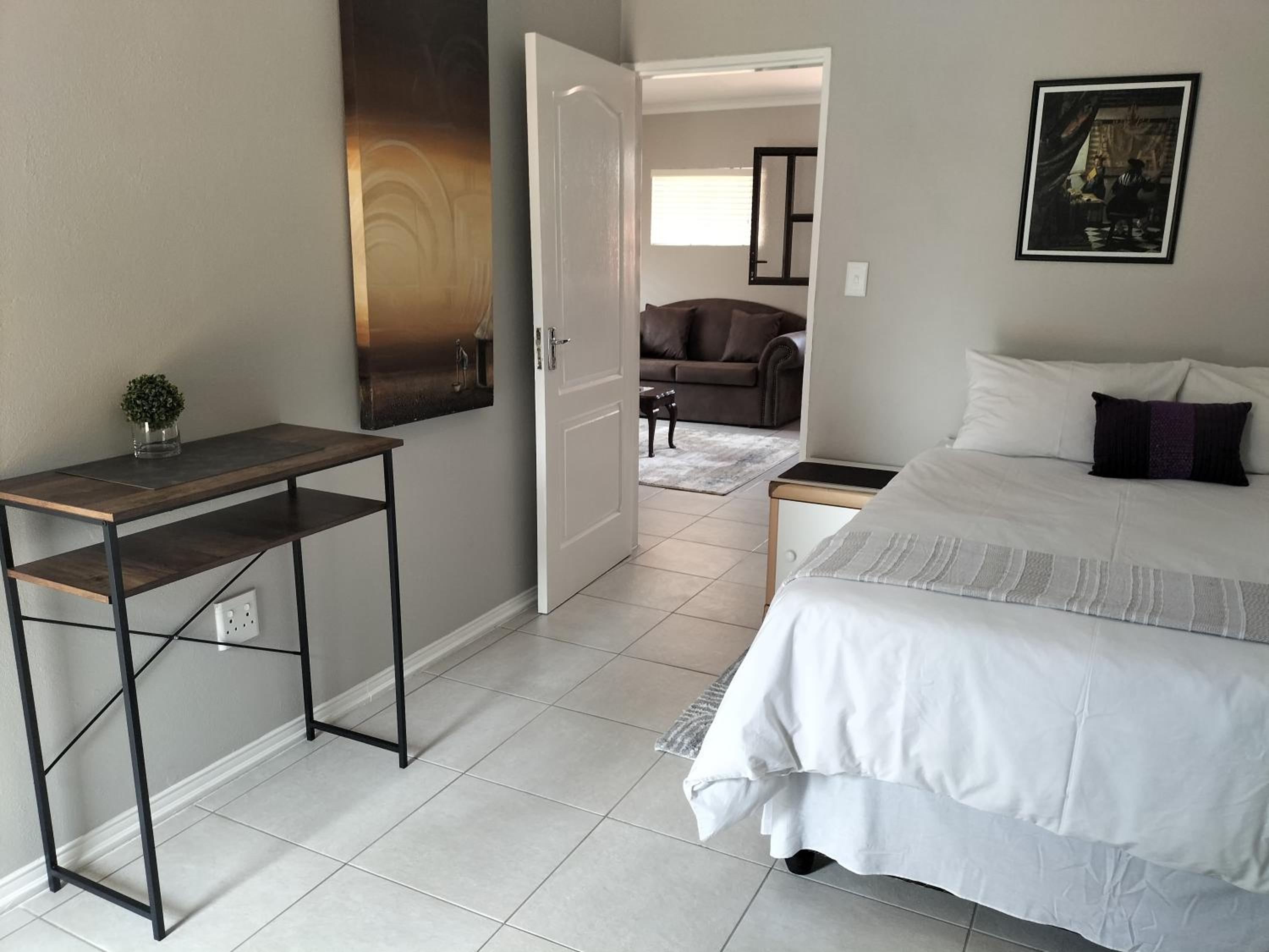 Two-Bedroom Apartment - Photo 19