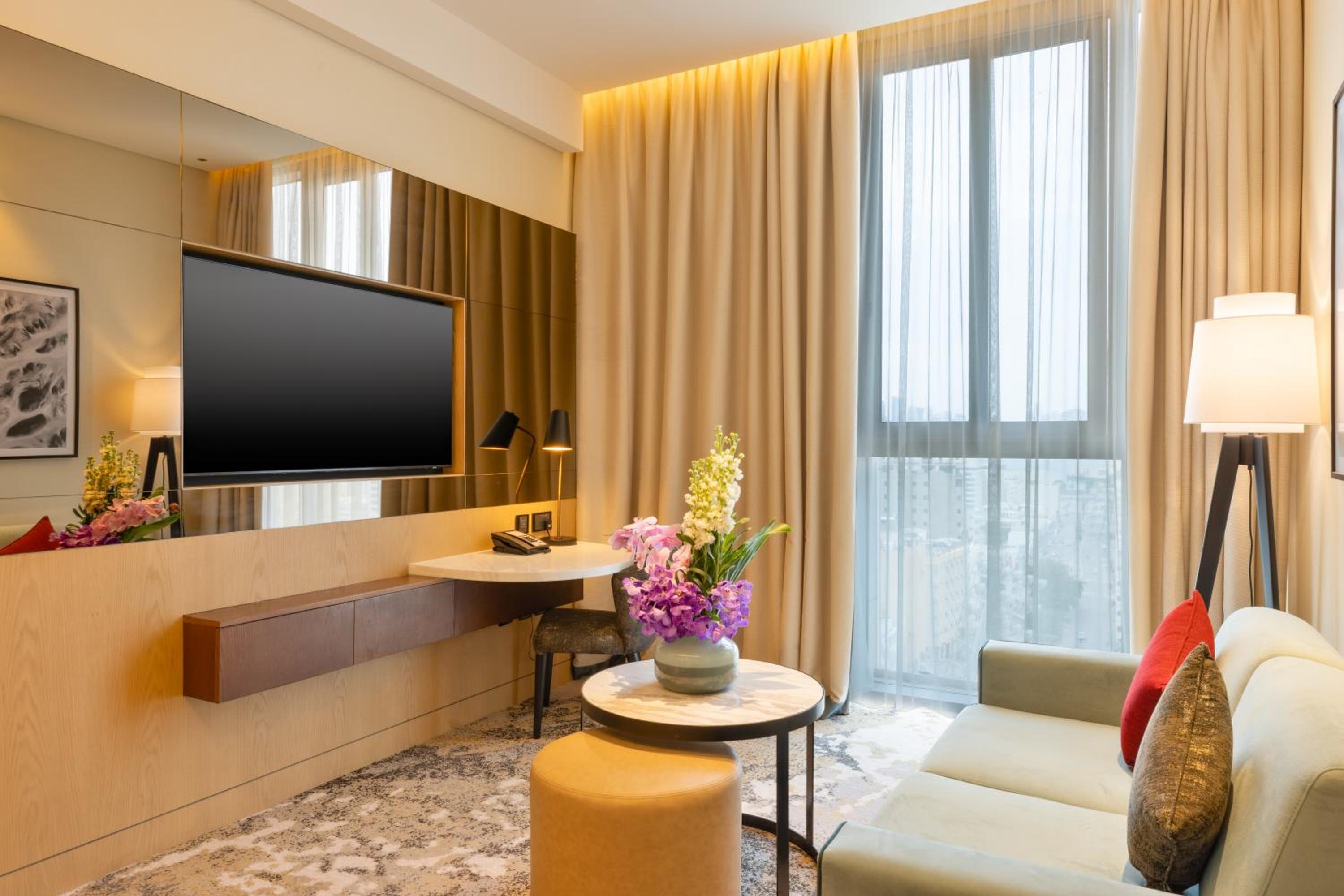 Two Bedroom Suite with One King Bed - Smoking