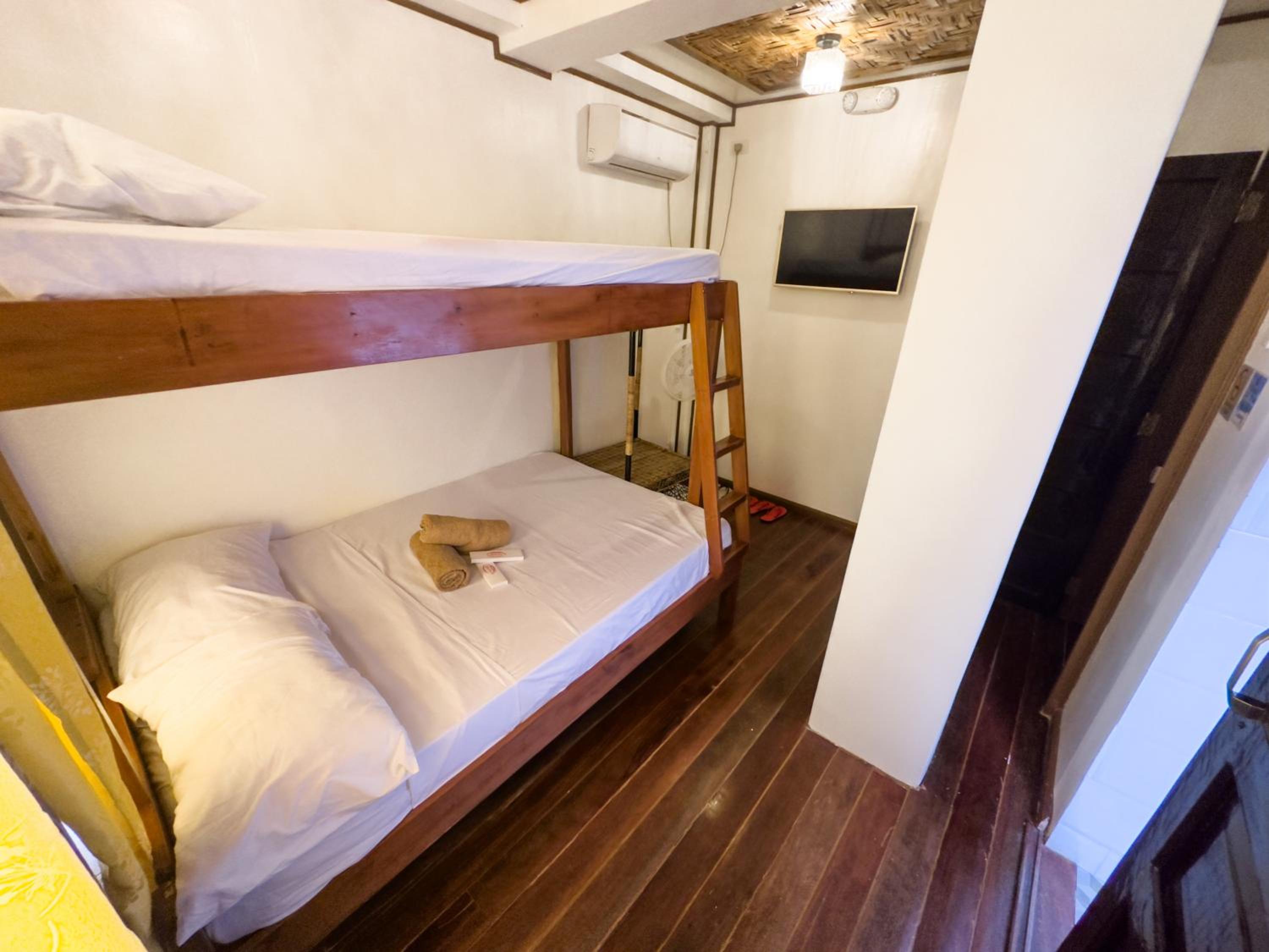 Triple Room with Private Bathroom
