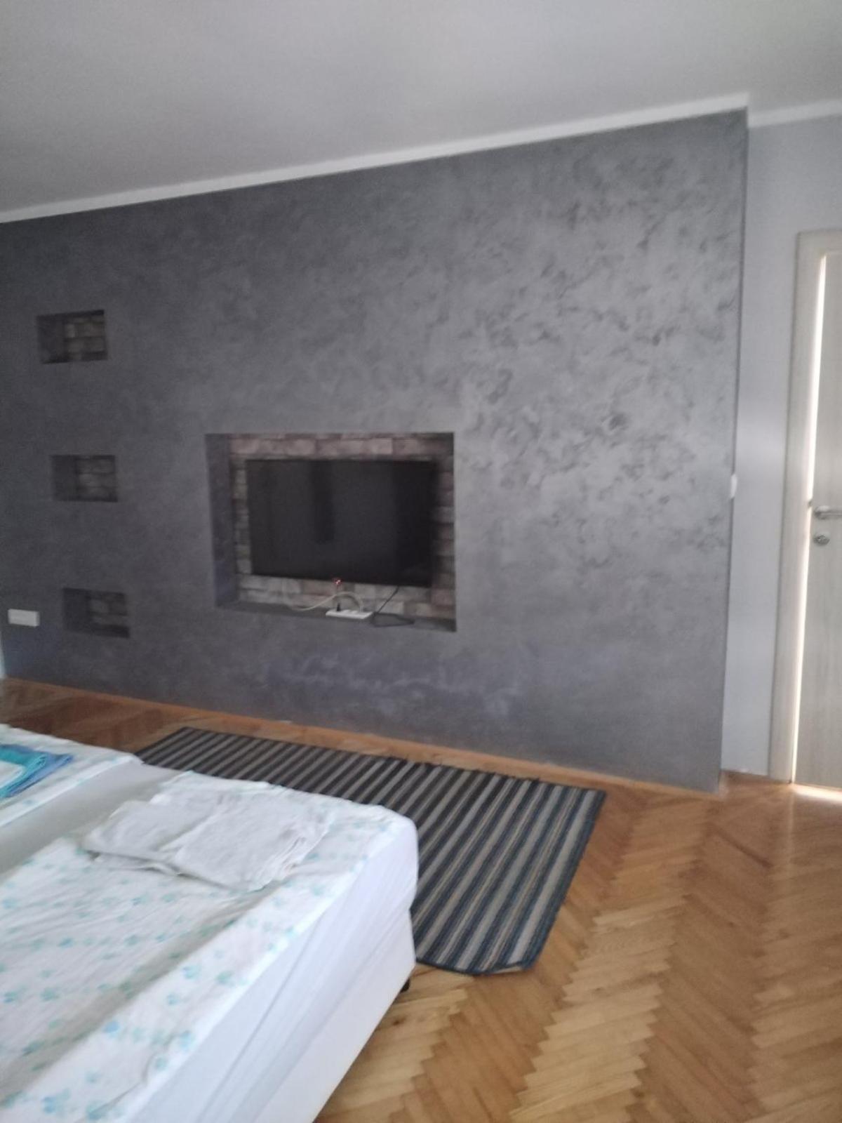 Two-Bedroom House photo 3