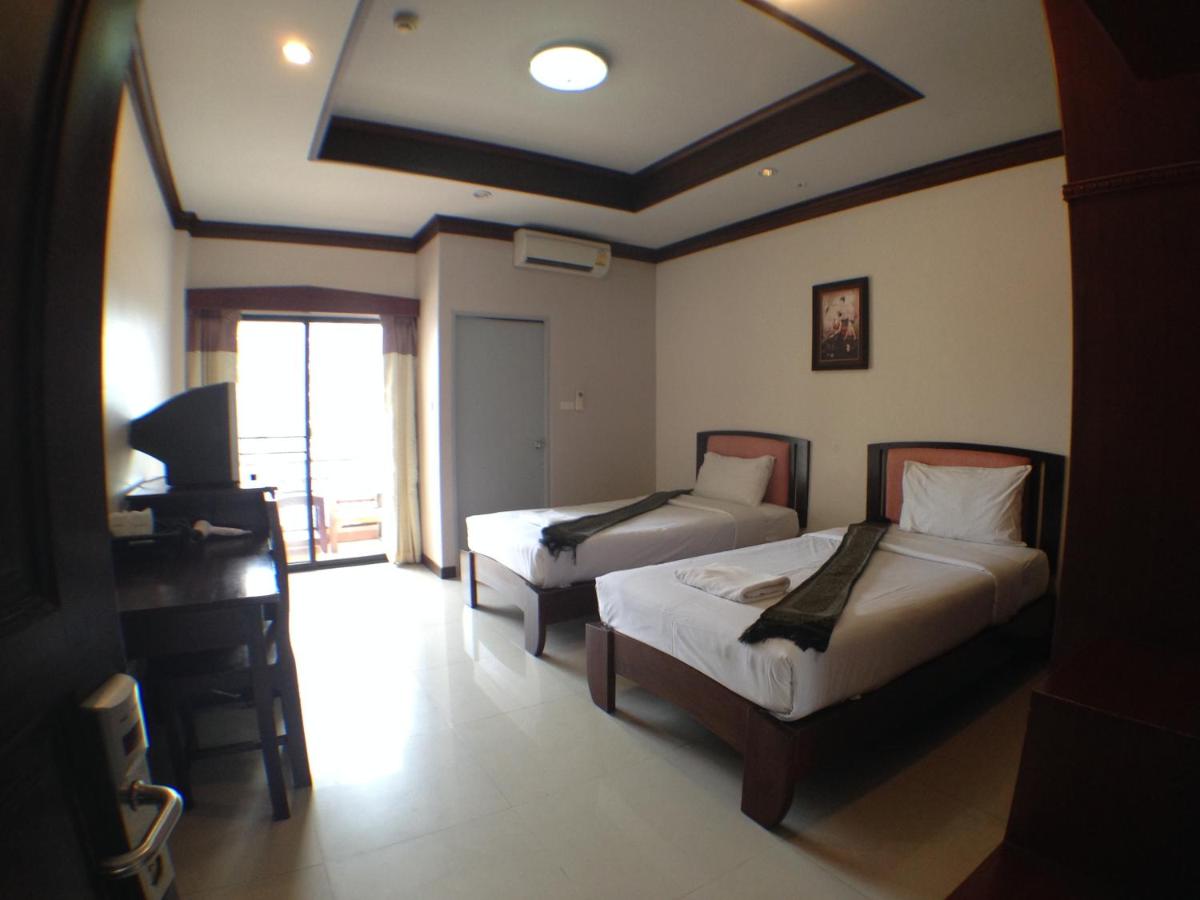 Standard Twin Room - Photo 2