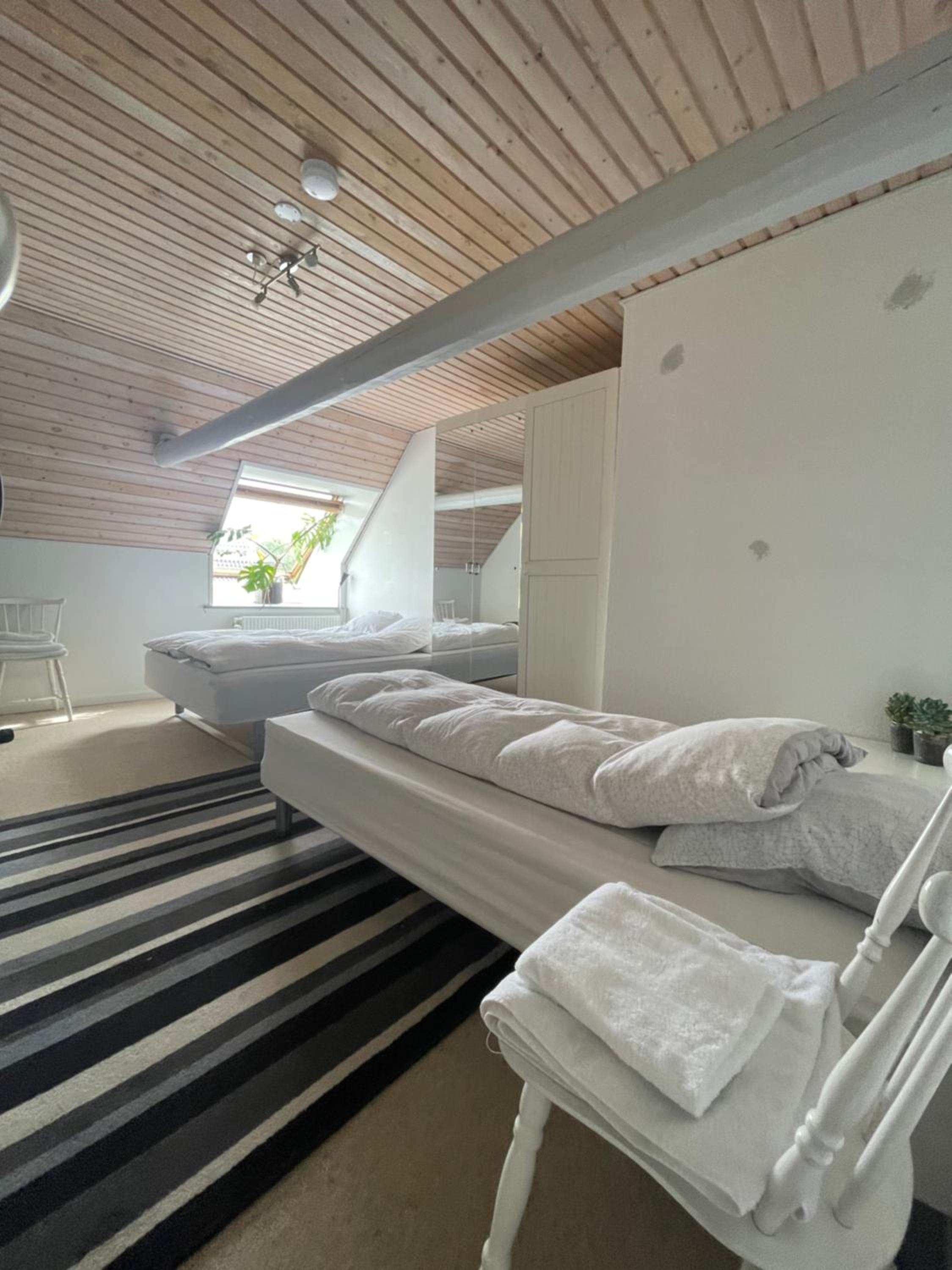 Triple Room with Shared Bathroom photo 3