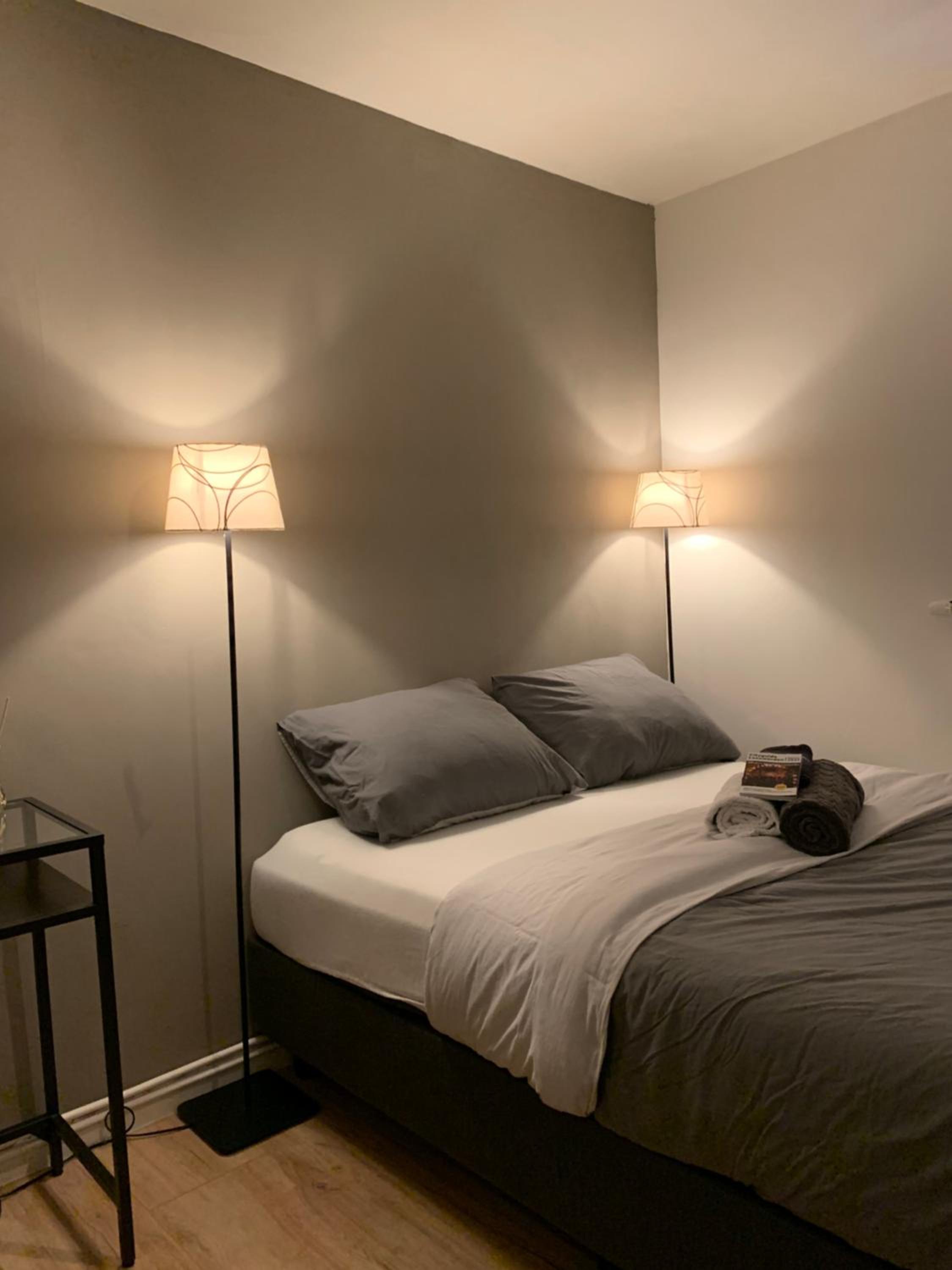 One-Bedroom Apartment - Photo 1