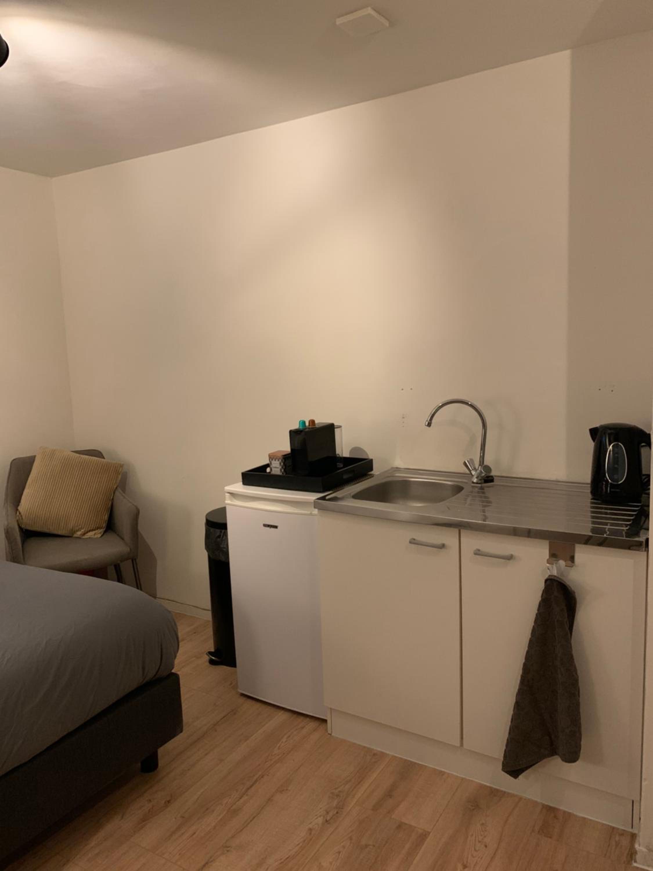 One-Bedroom Apartment - Photo 7
