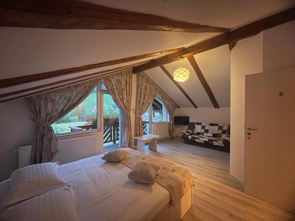 Triple Room with Balcony photo 1