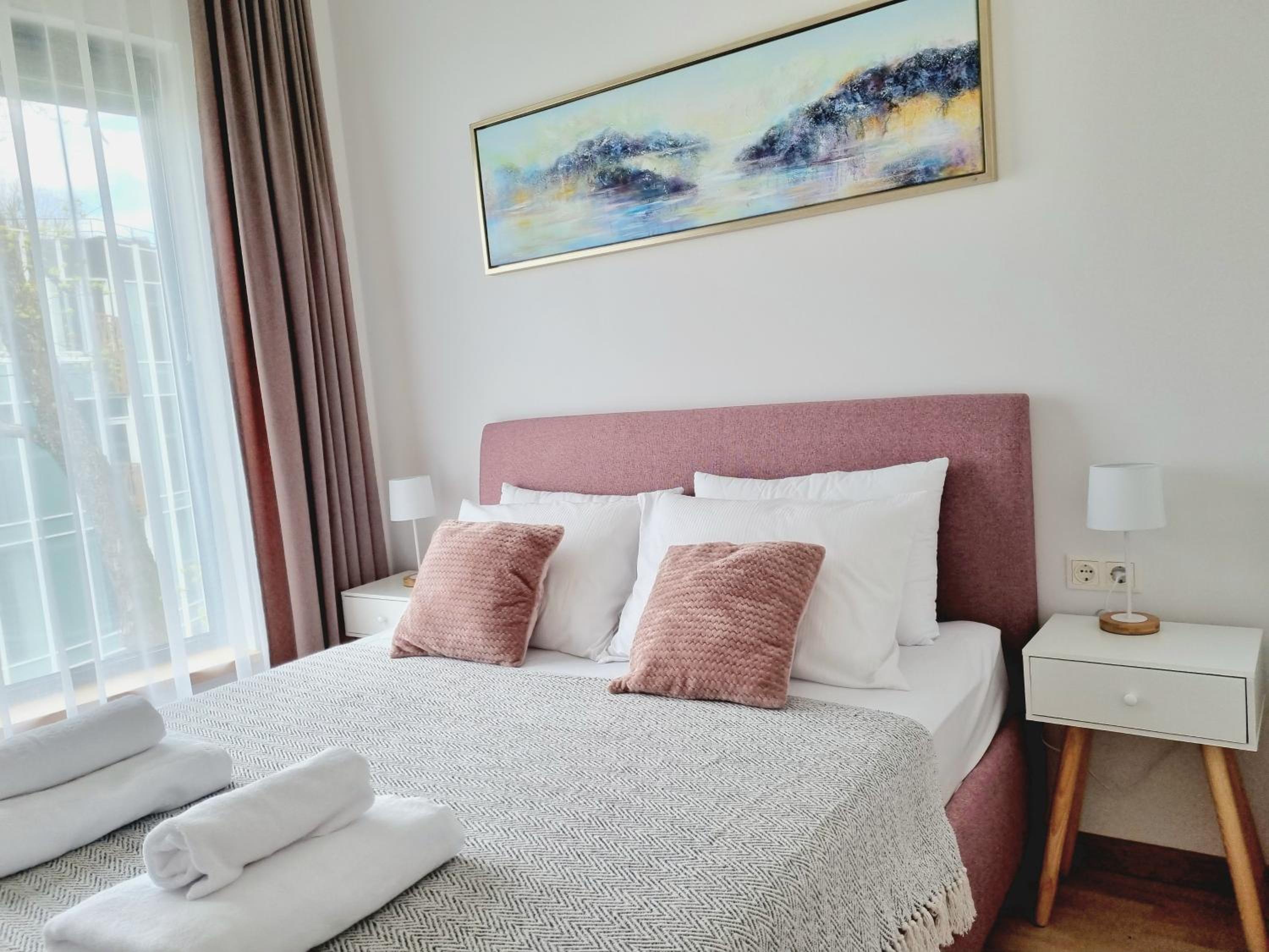 One-Bedroom Apartment - Photo 27