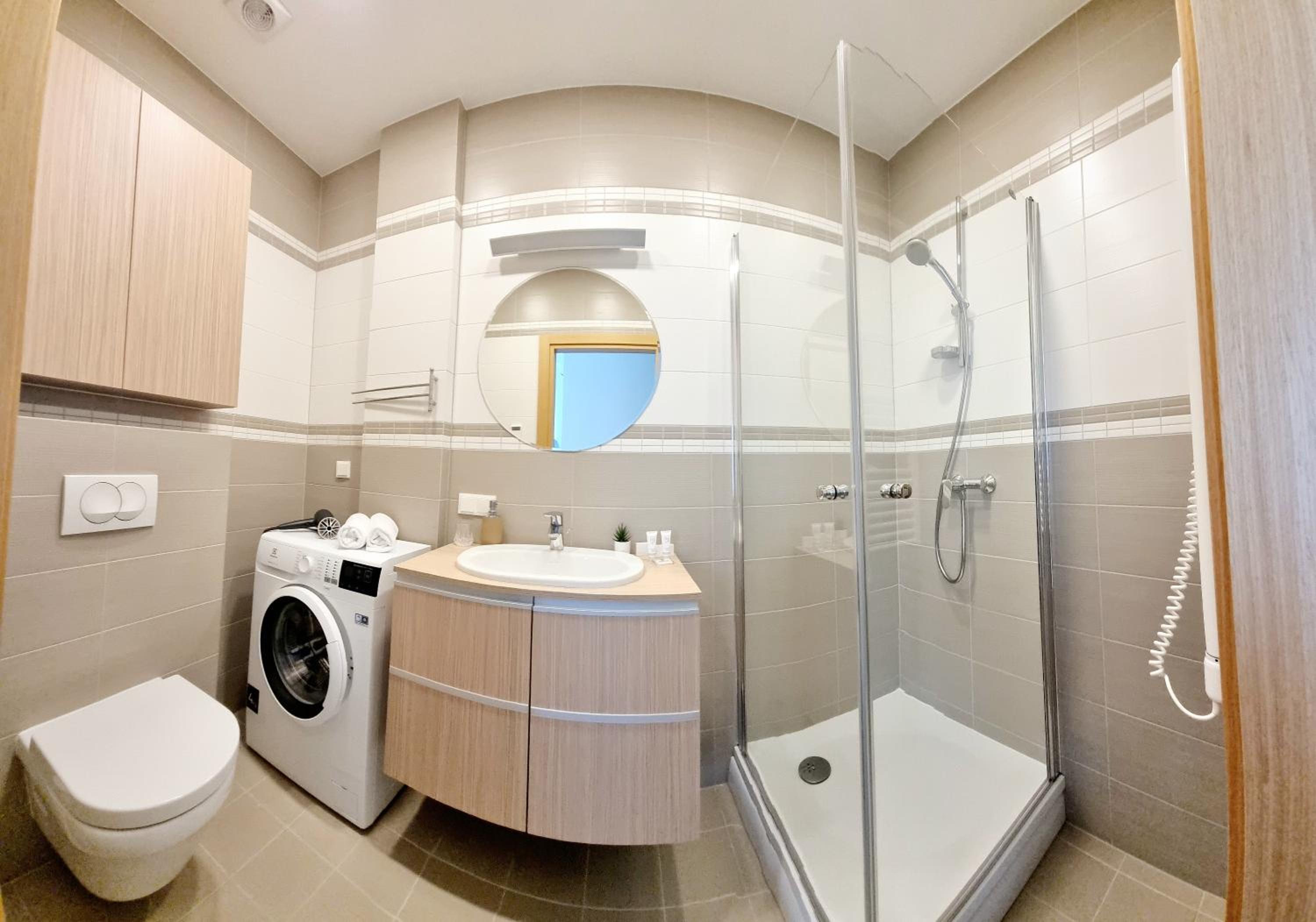 One-Bedroom Apartment - Photo 15