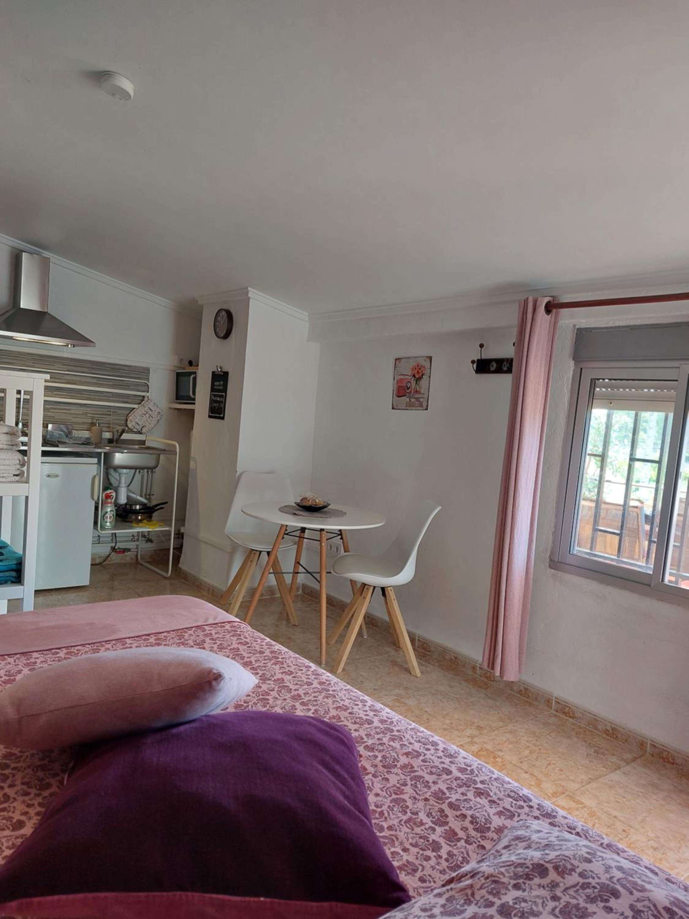 Deluxe Room - Photo 2