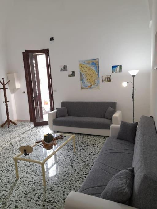 One-Bedroom House photo 3