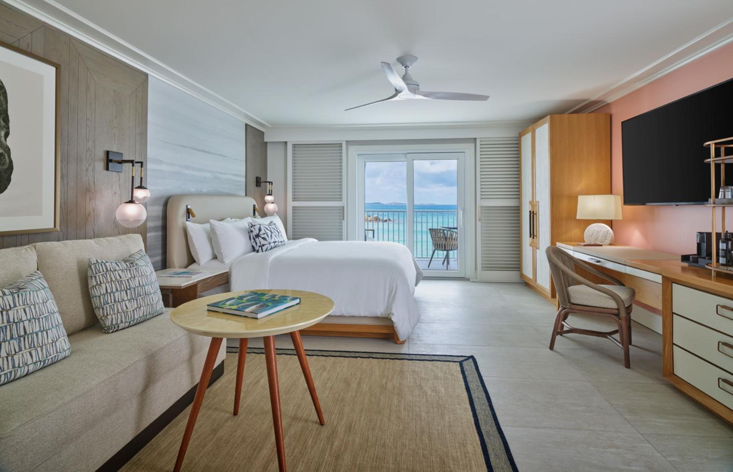High Floor, Oceanfront, 1 King Room with Sofa Bed and Terrace - Photo 4