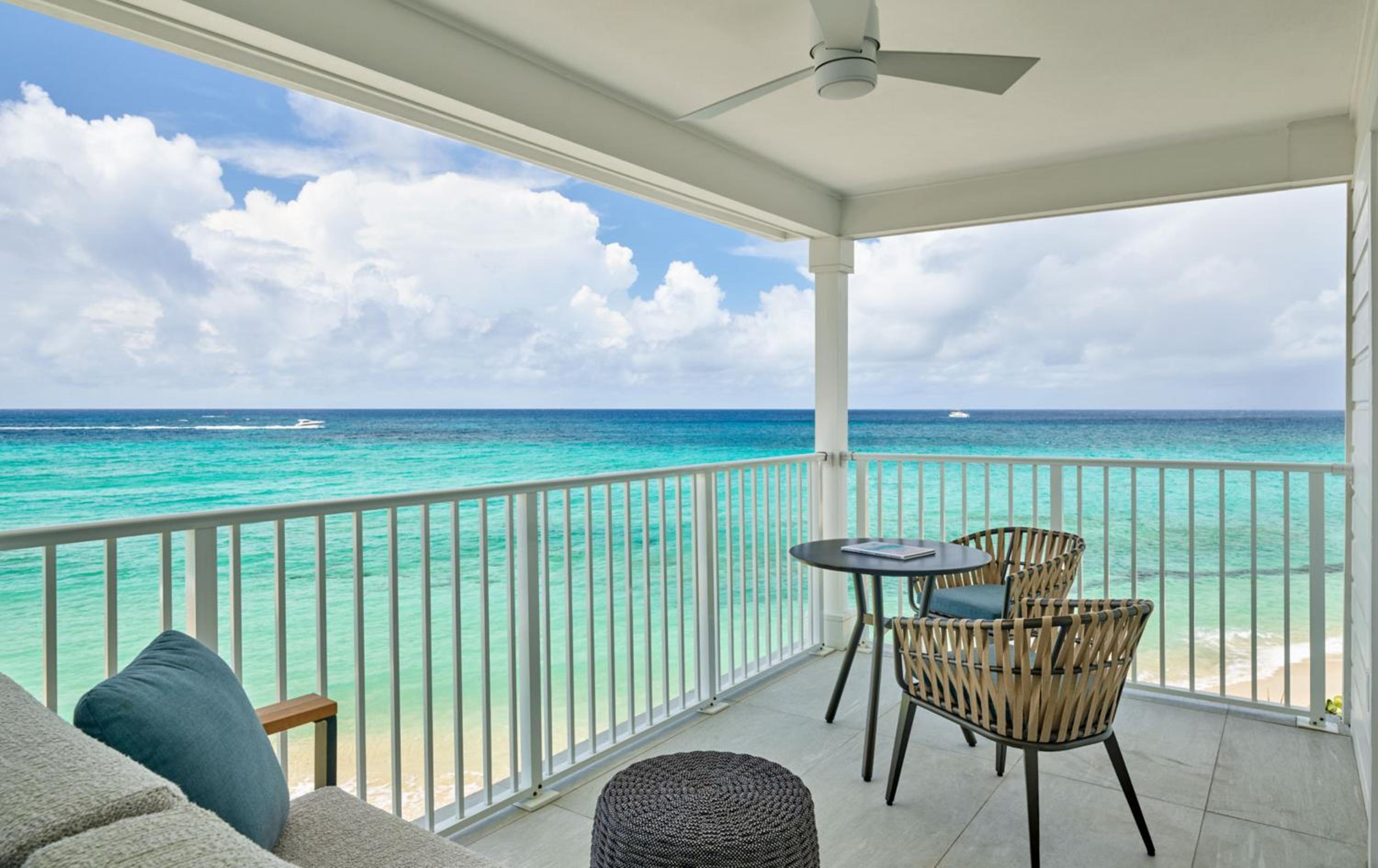 High Floor, Oceanfront, 1 King Room with Sofa Bed and Terrace - Photo 6