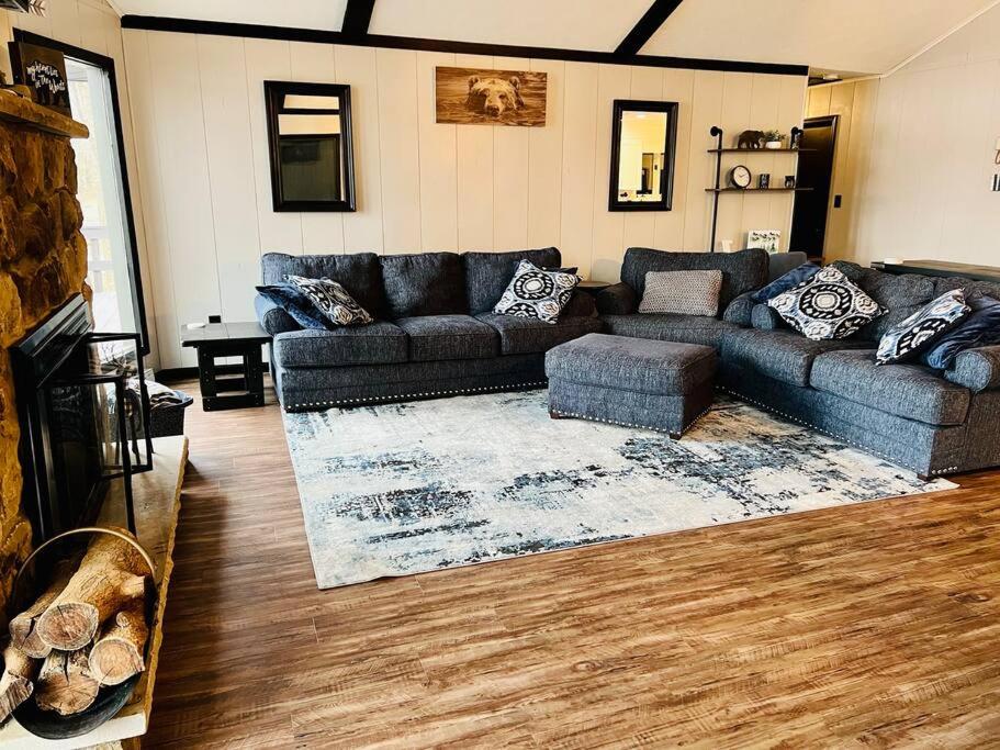 Three-Bedroom House photo 1
