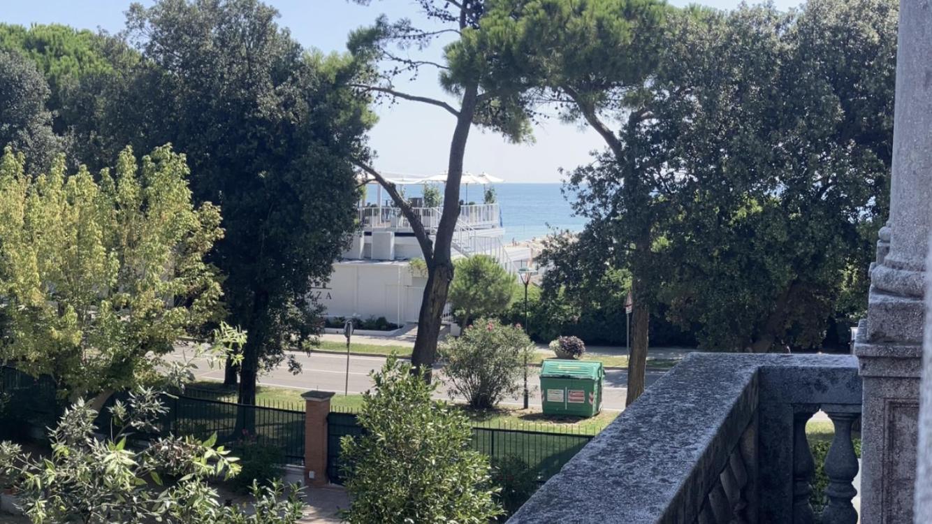 One-Bedroom Apartment with Balcony (2 Adults + 2 Children) photo 2