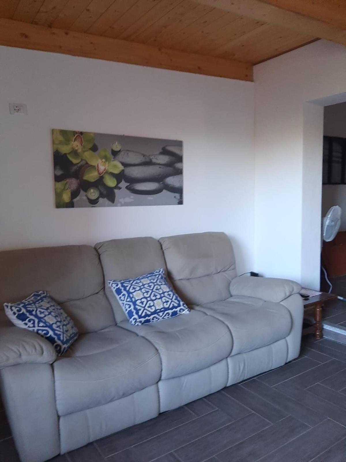 One-Bedroom Apartment with Garden View photo 2