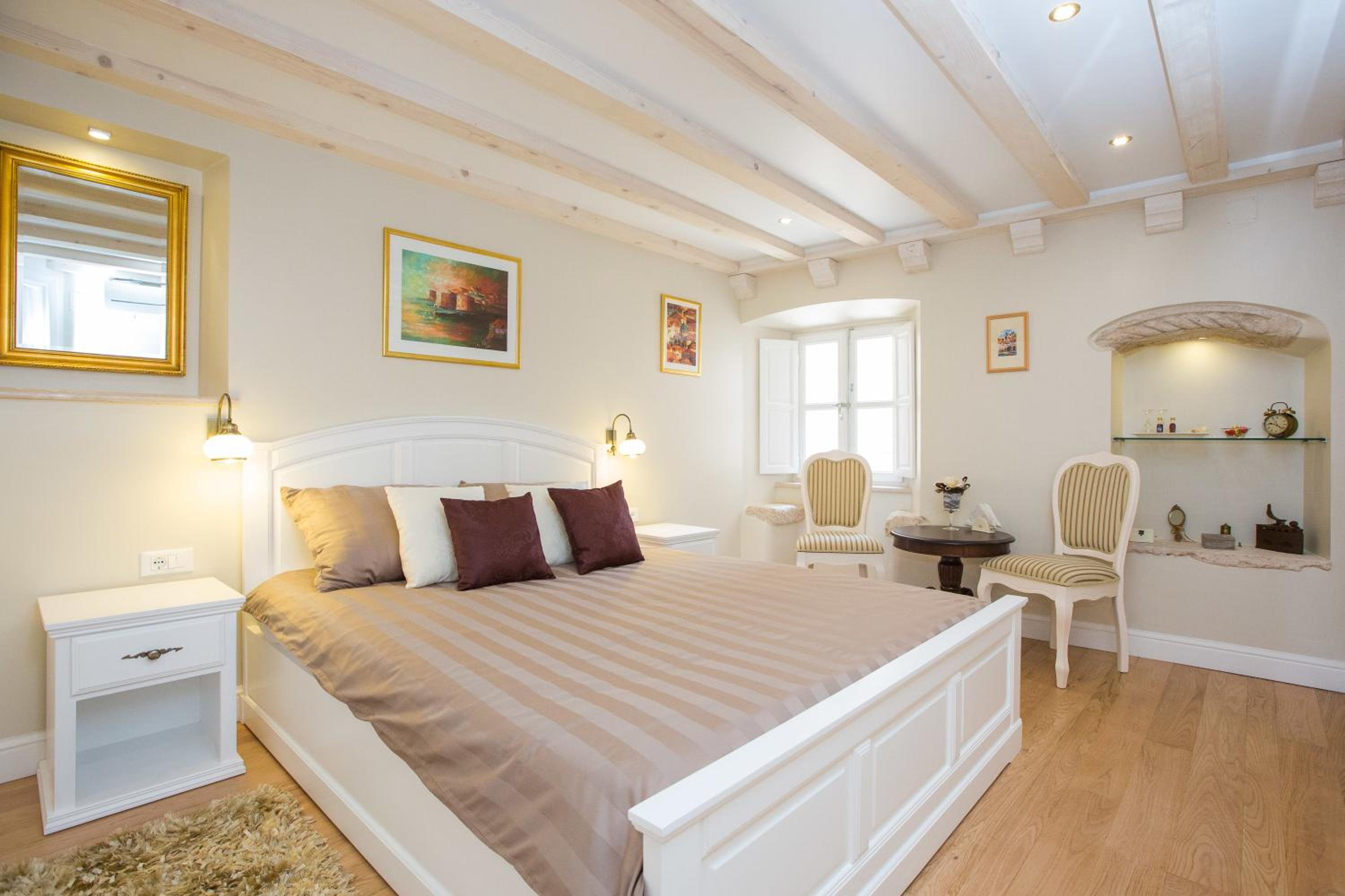Deluxe Studio - First Floor