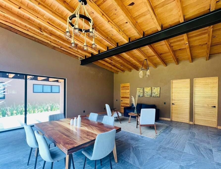 Three-Bedroom Villa photo 2
