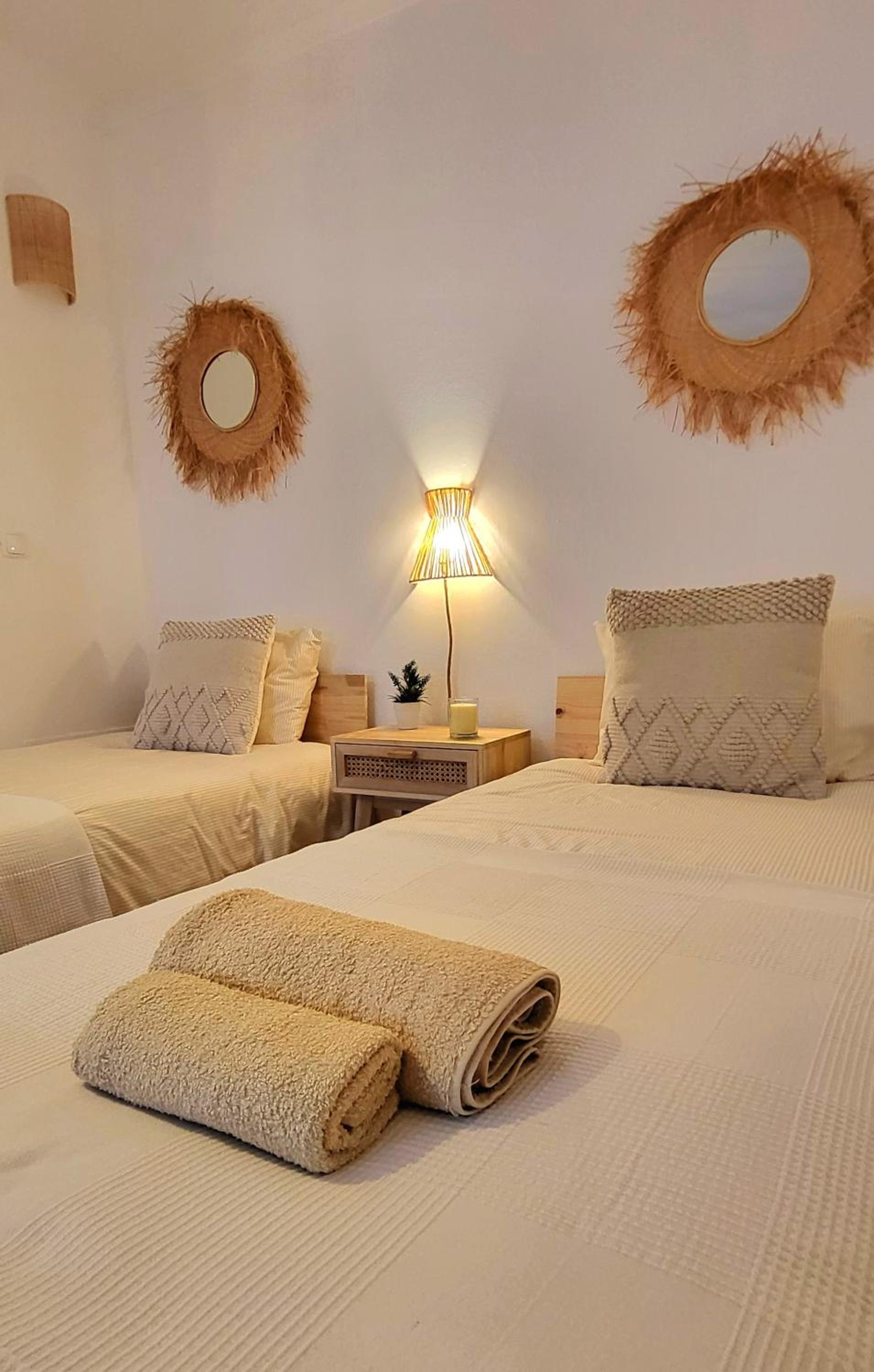 Twin Room with Extra Bed photo 1
