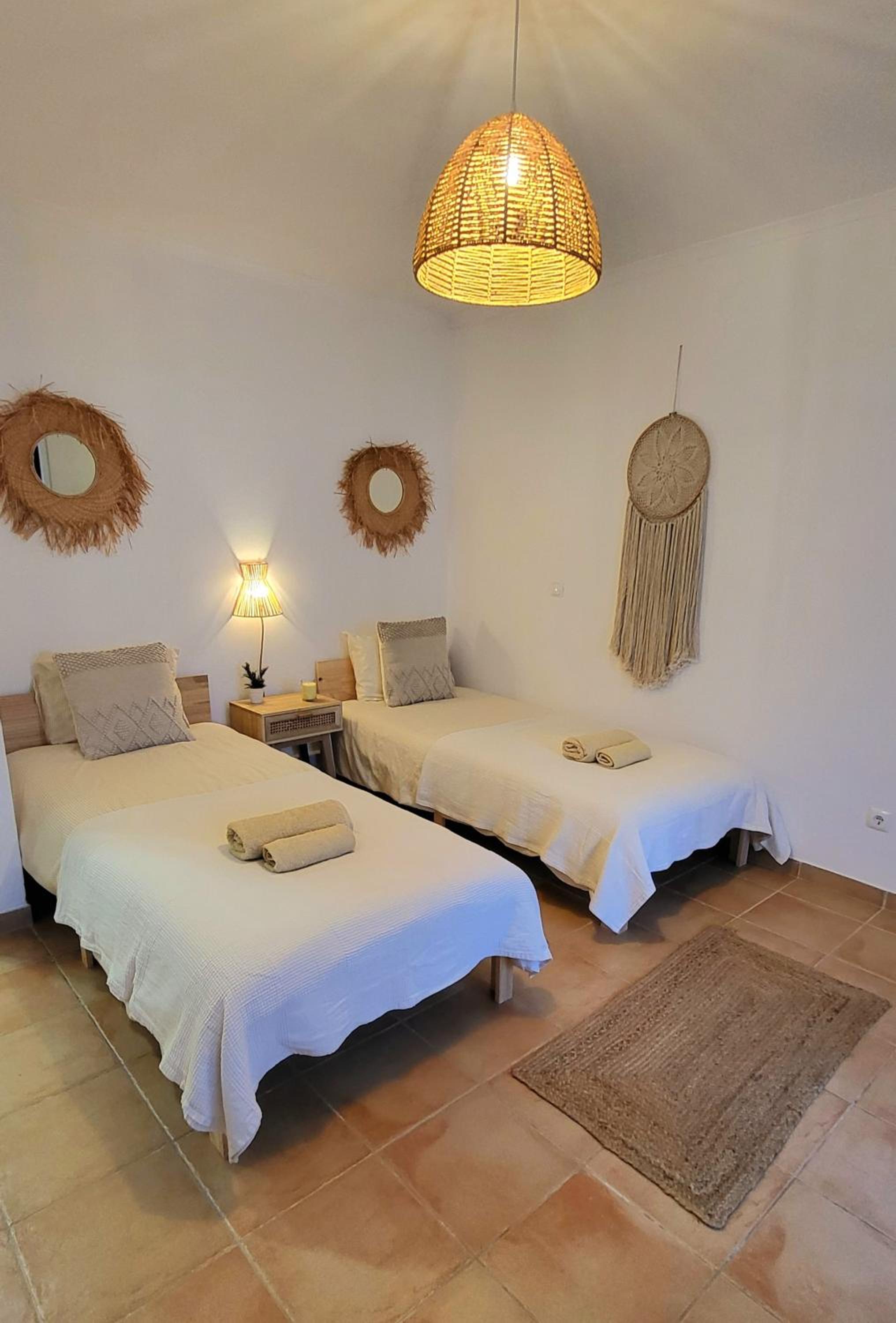 Twin Room with Extra Bed photo 2