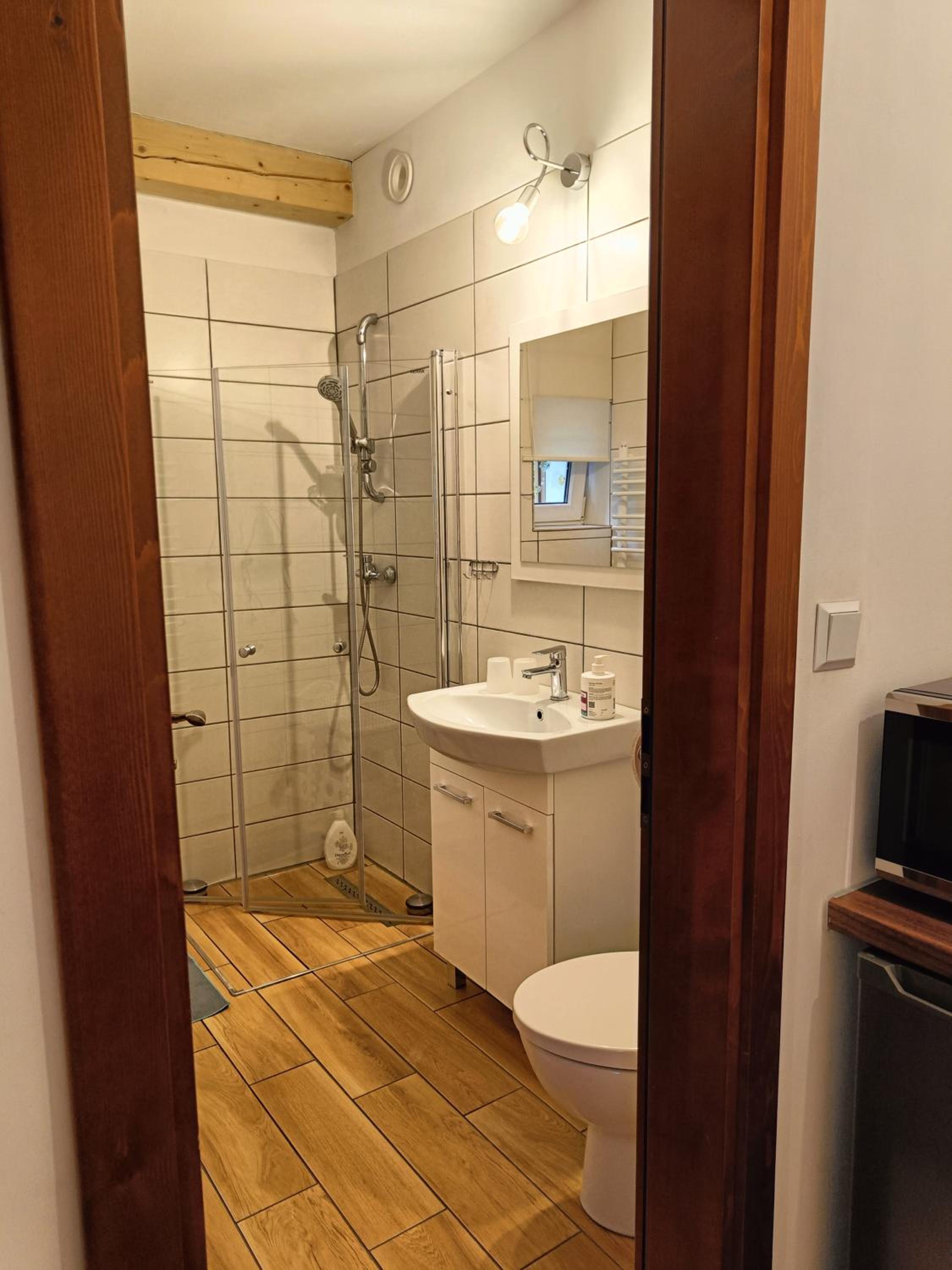 Studio Apartment - Photo 1