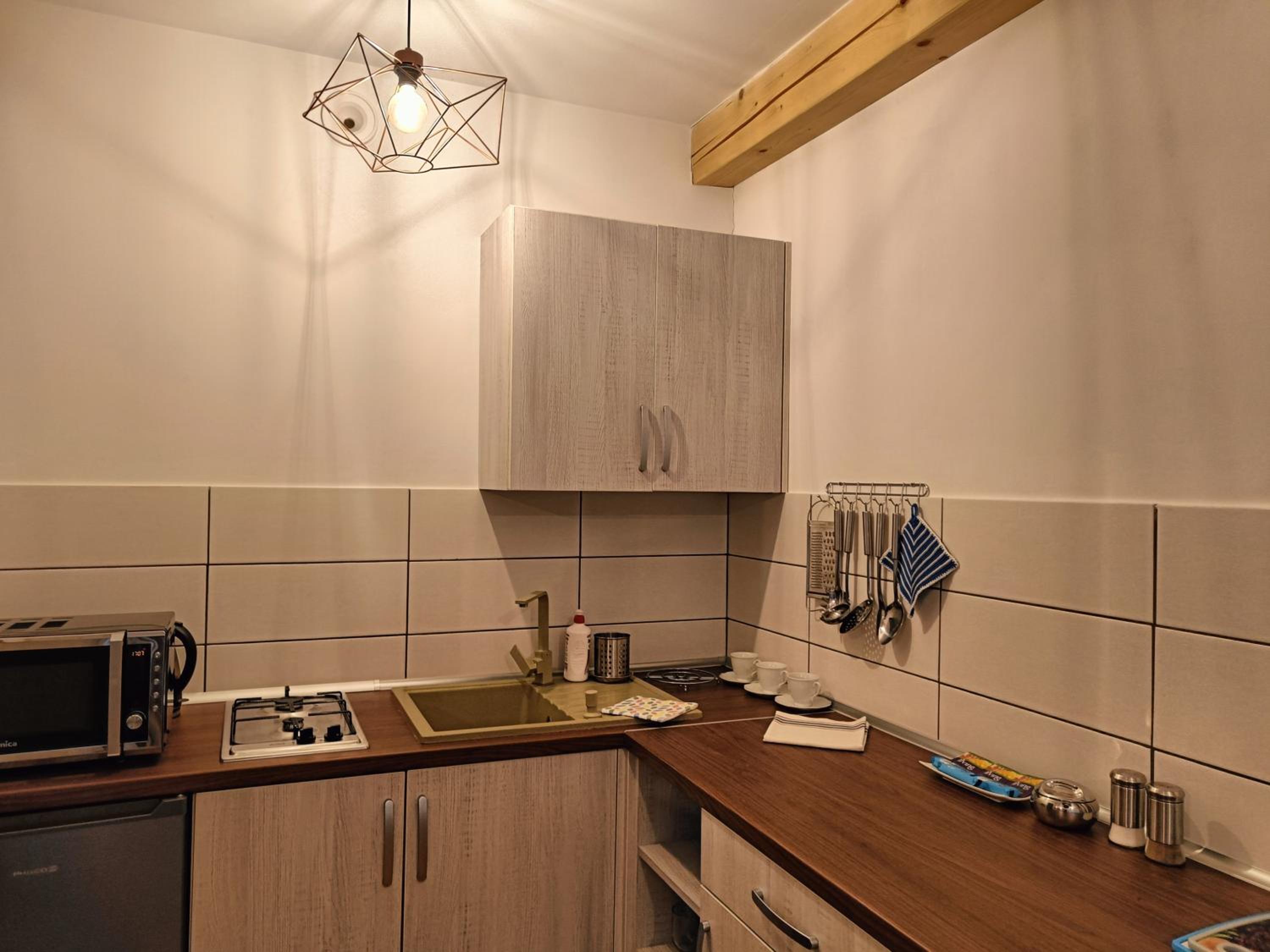 Studio Apartment - Photo 6