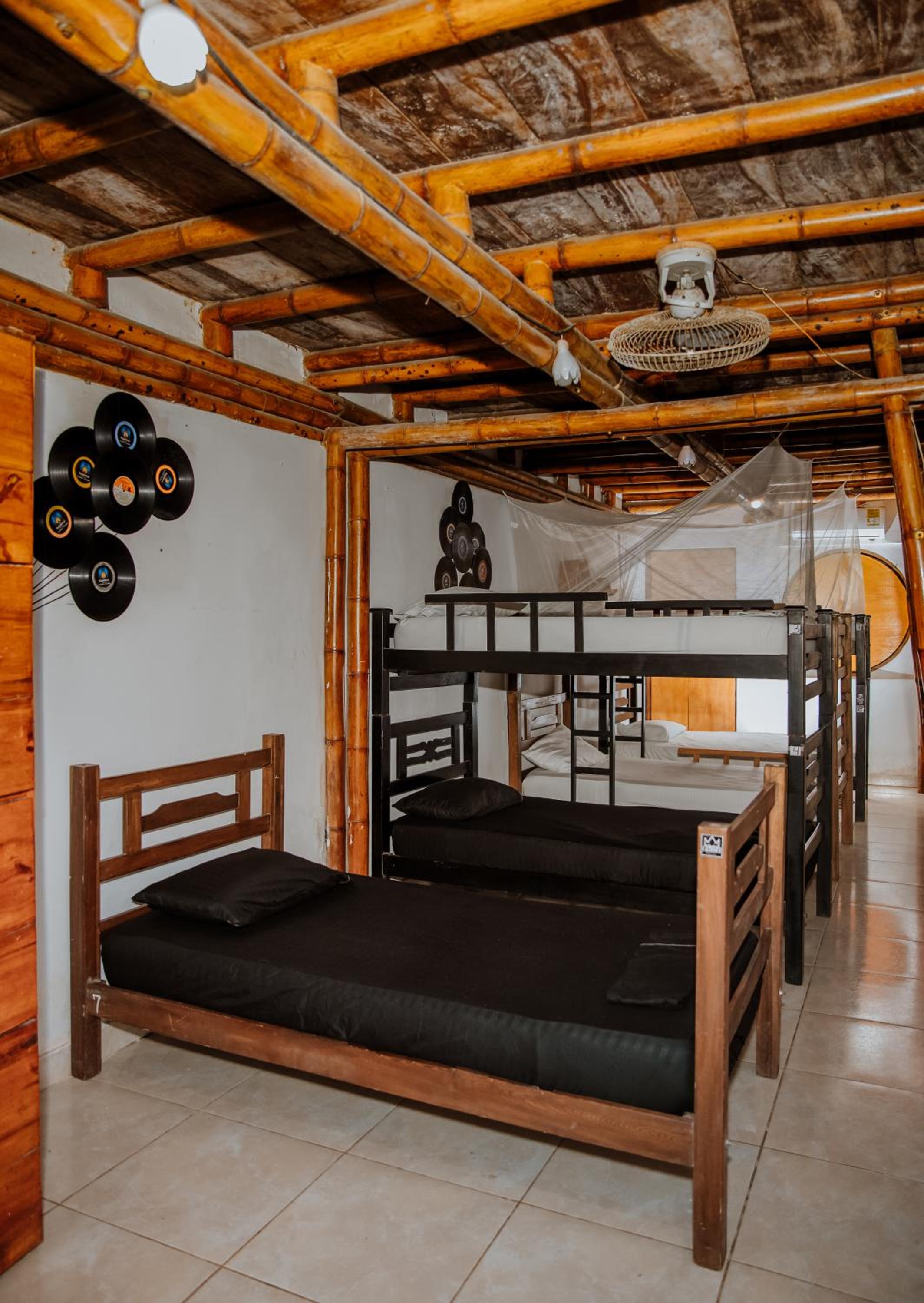 Bed in 8-Bed Mixed Dormitory Room photo 3