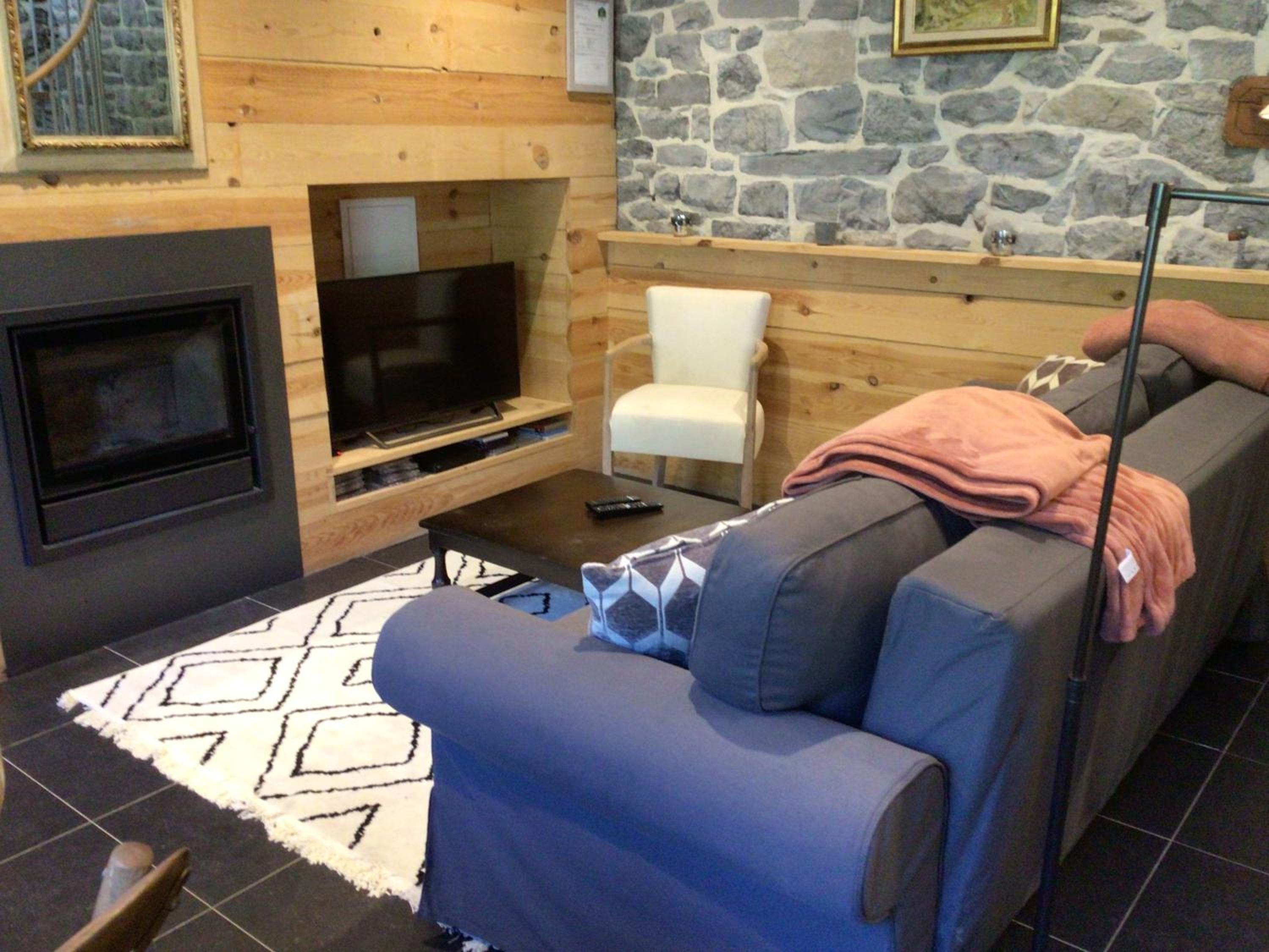 One-Bedroom House photo 1