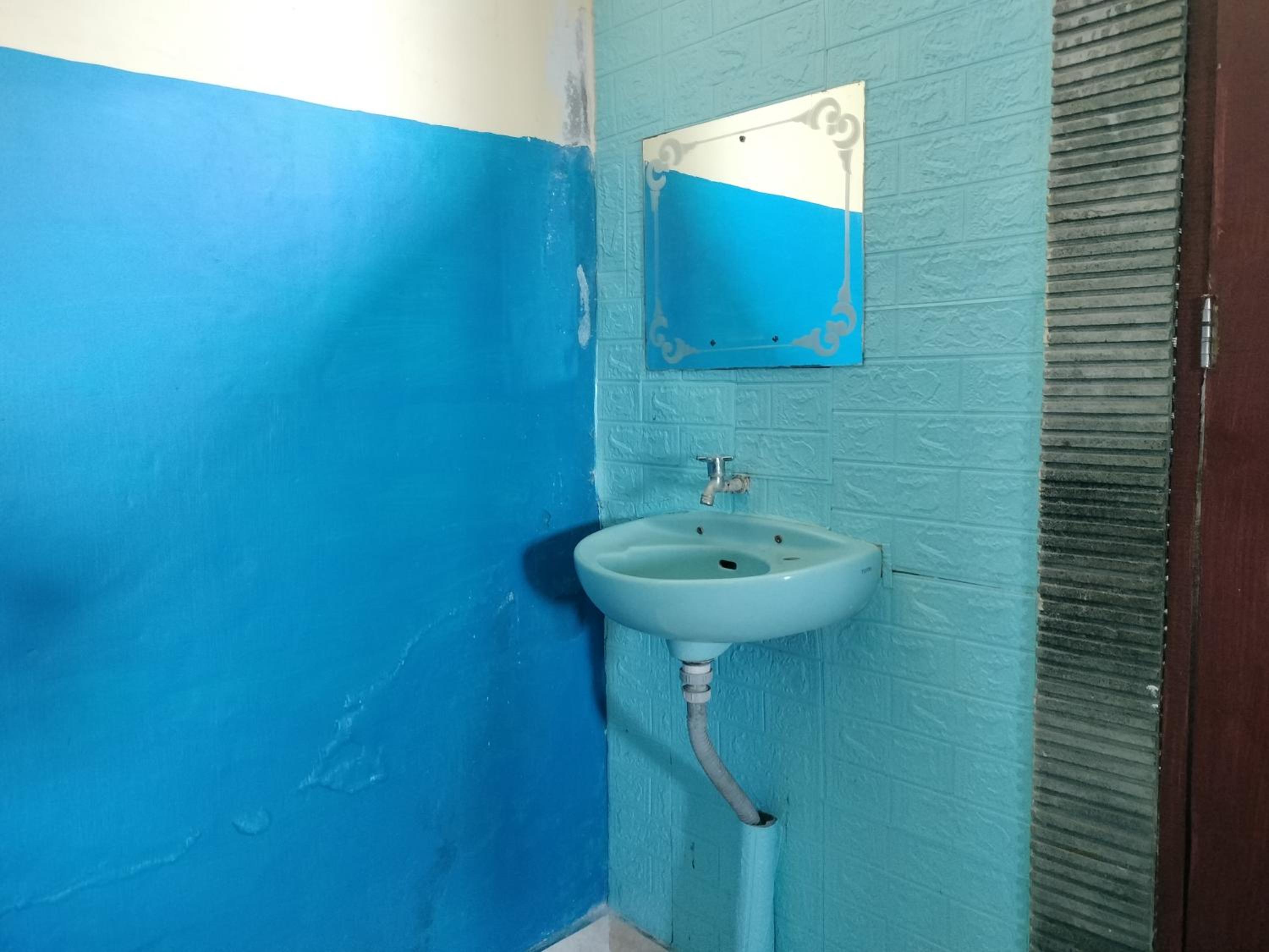 Double Room with Private Bathroom - Photo 39