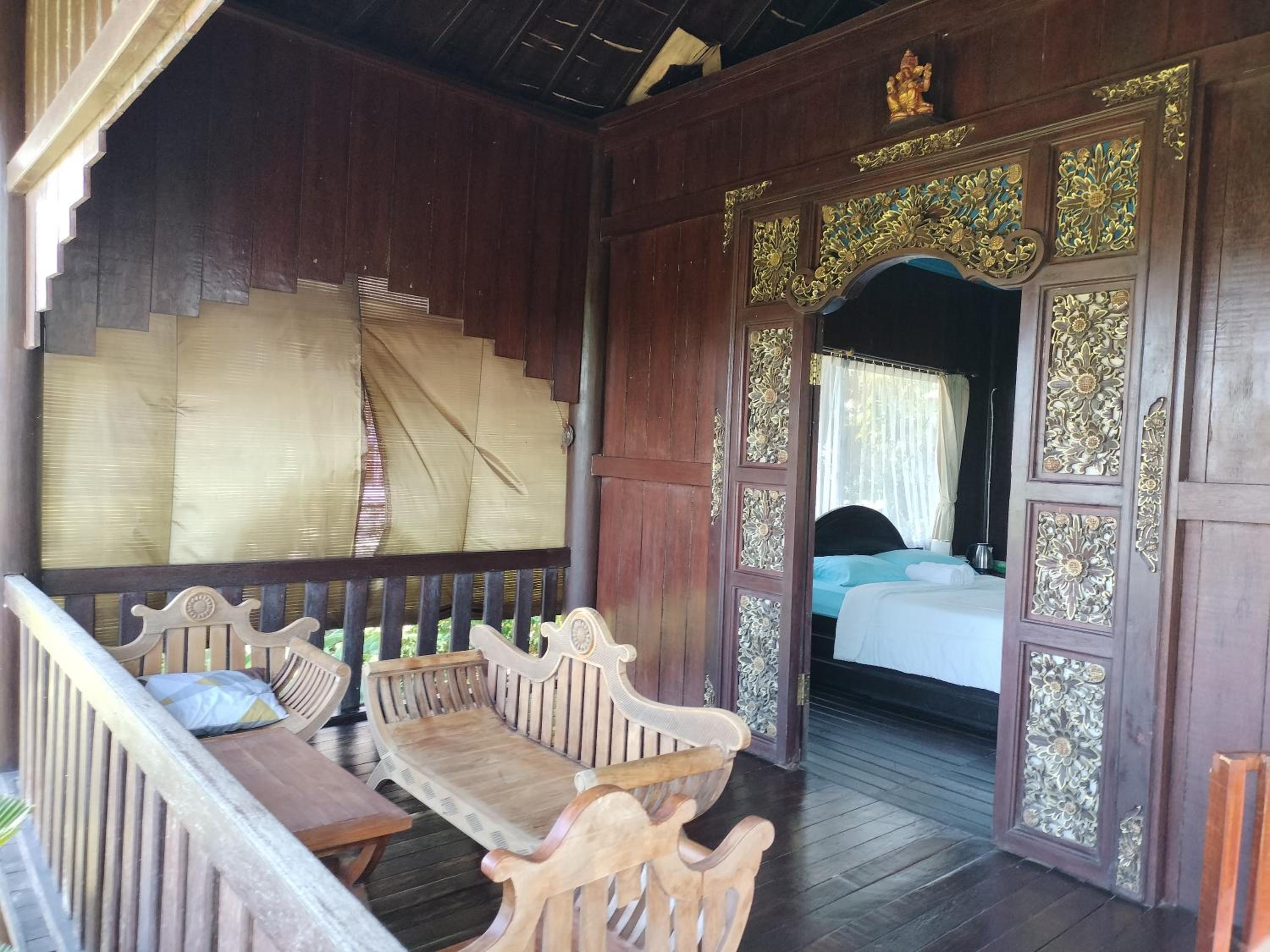 Double Room with Private Bathroom - Photo 14