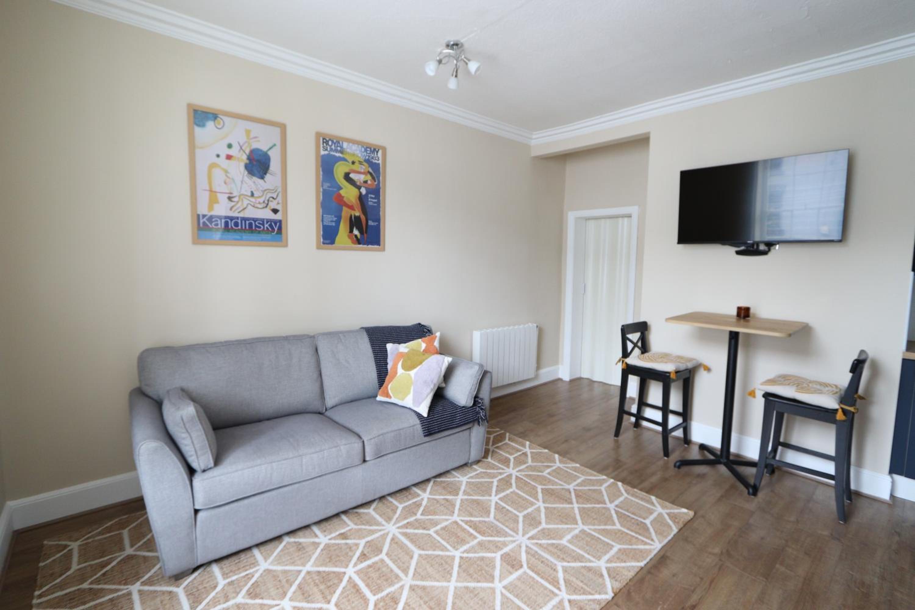 Studio Apartment photo 1