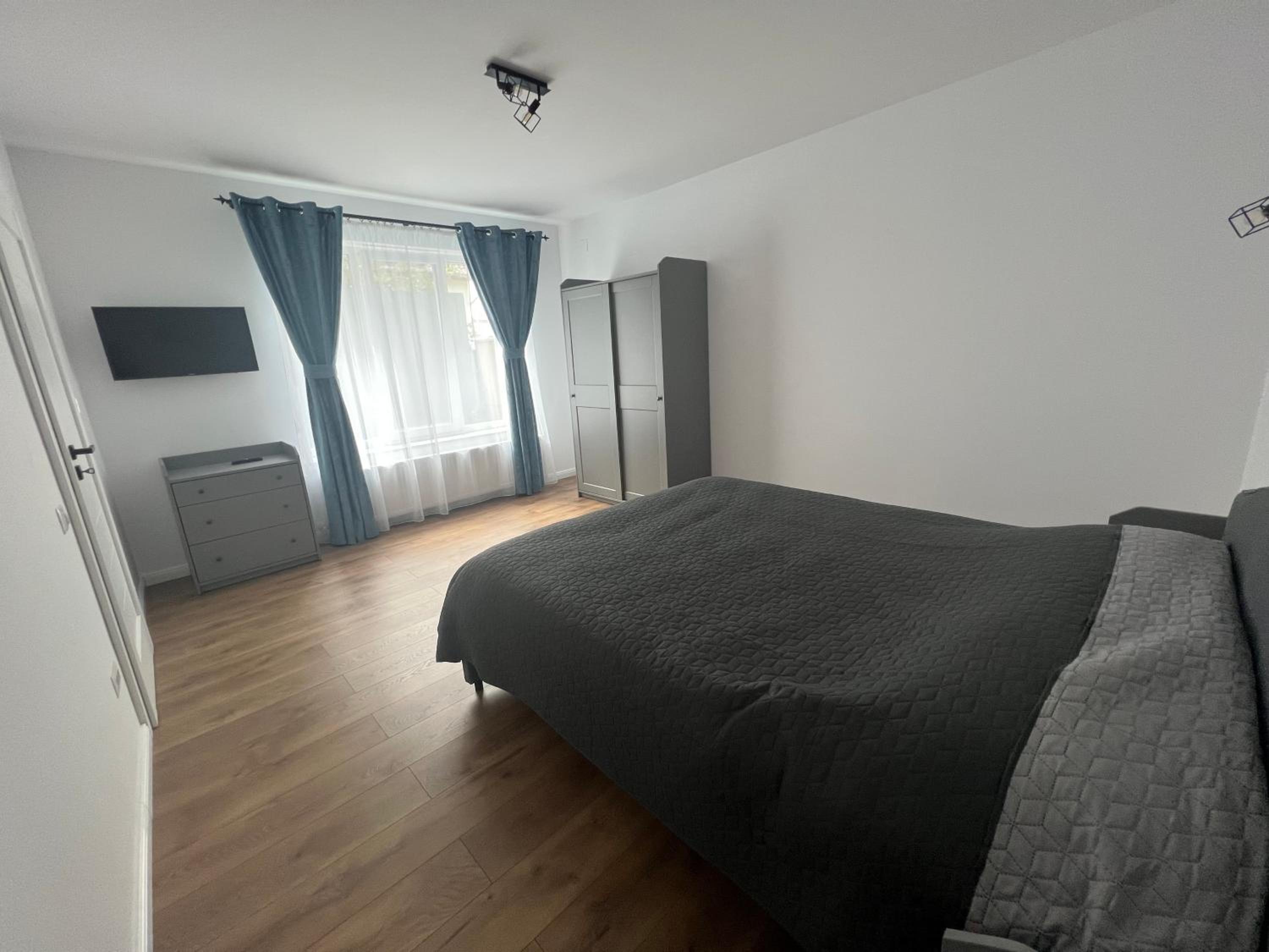 One-Bedroom Apartment photo 2