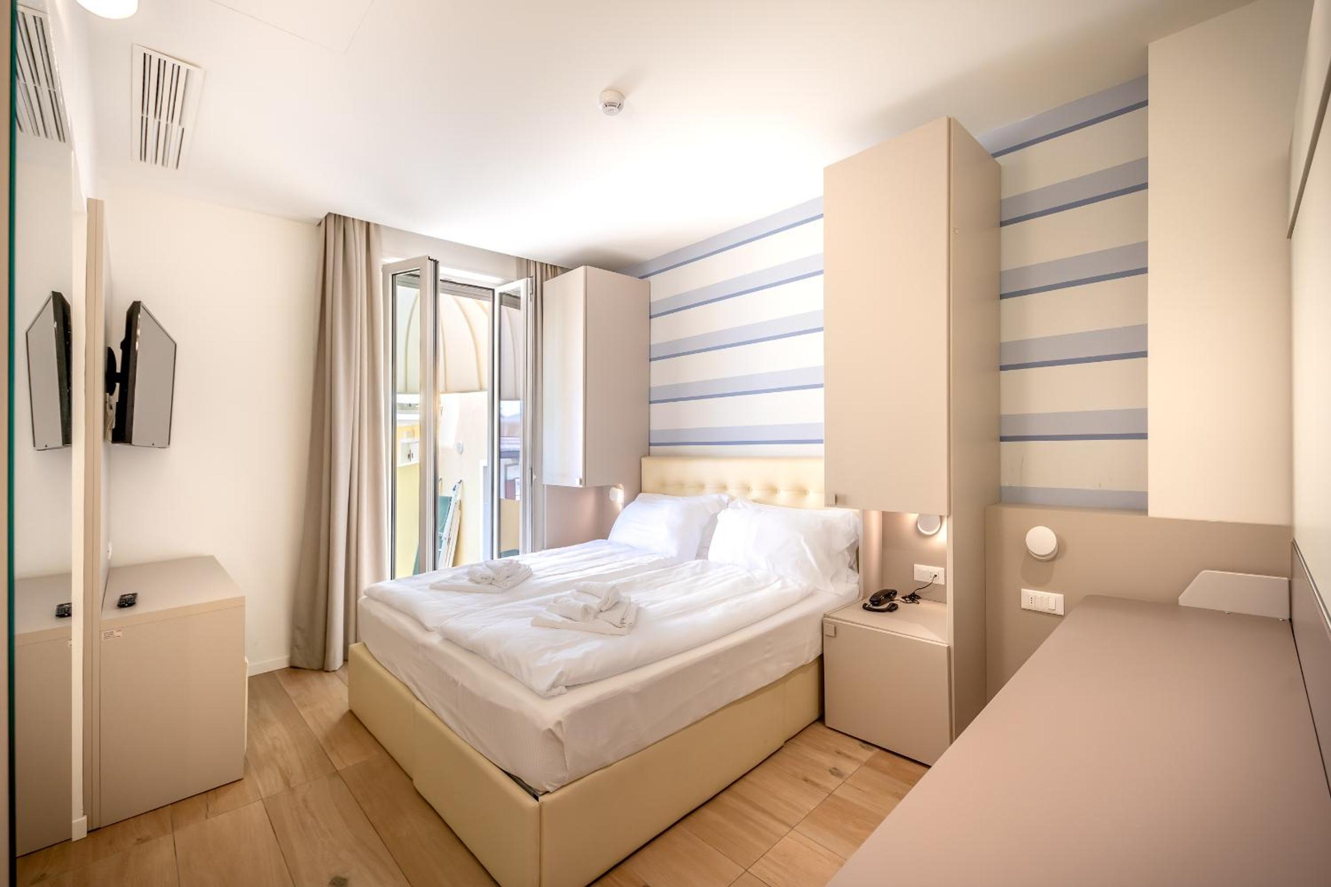 Quadruple Room with Sea View photo 2