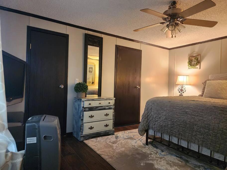 Three-Bedroom House photo 1