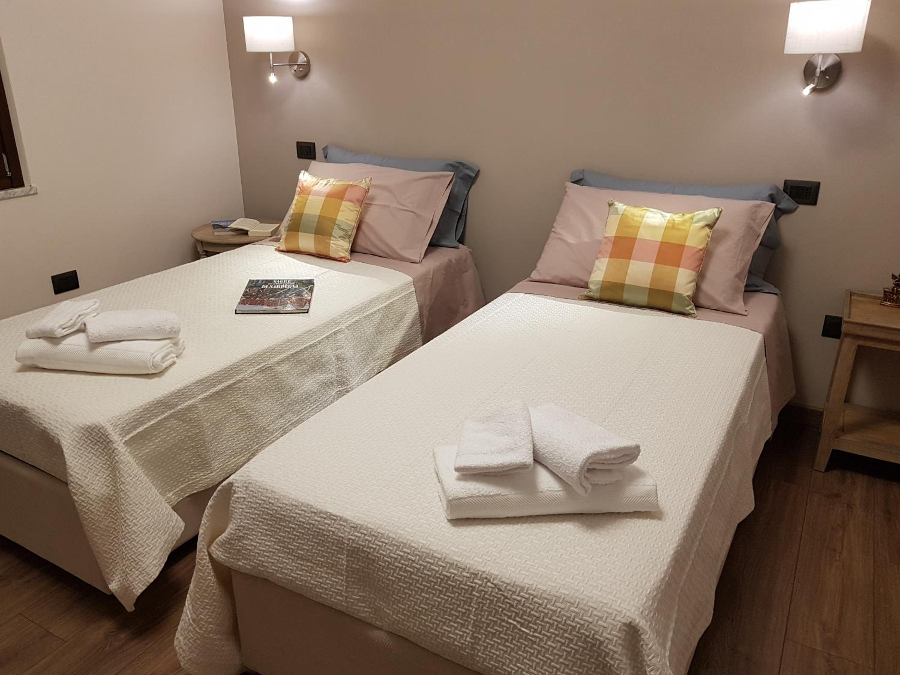 Double or Twin Room with Private Bathroom photo 1
