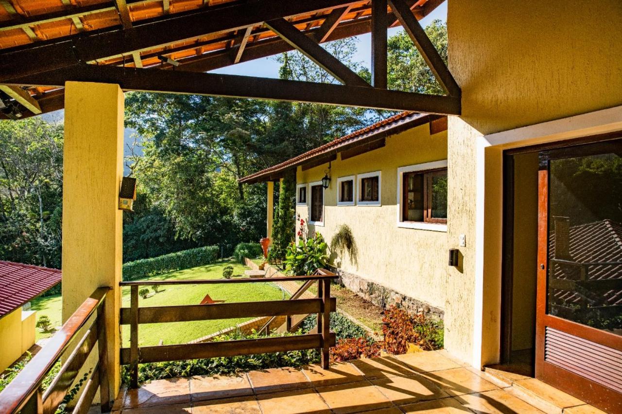 Five-Bedroom House photo 3