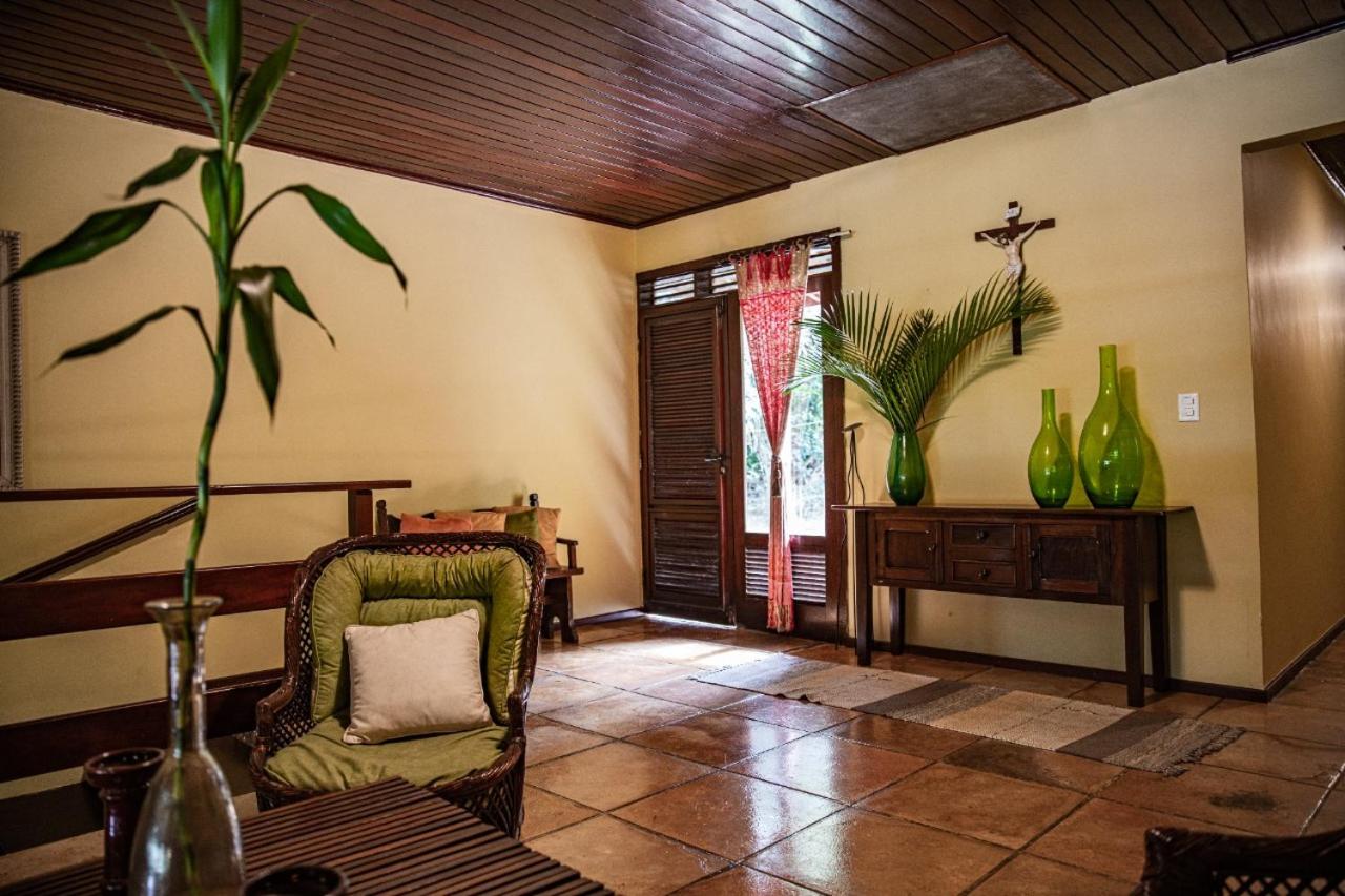 Five-Bedroom House photo 1